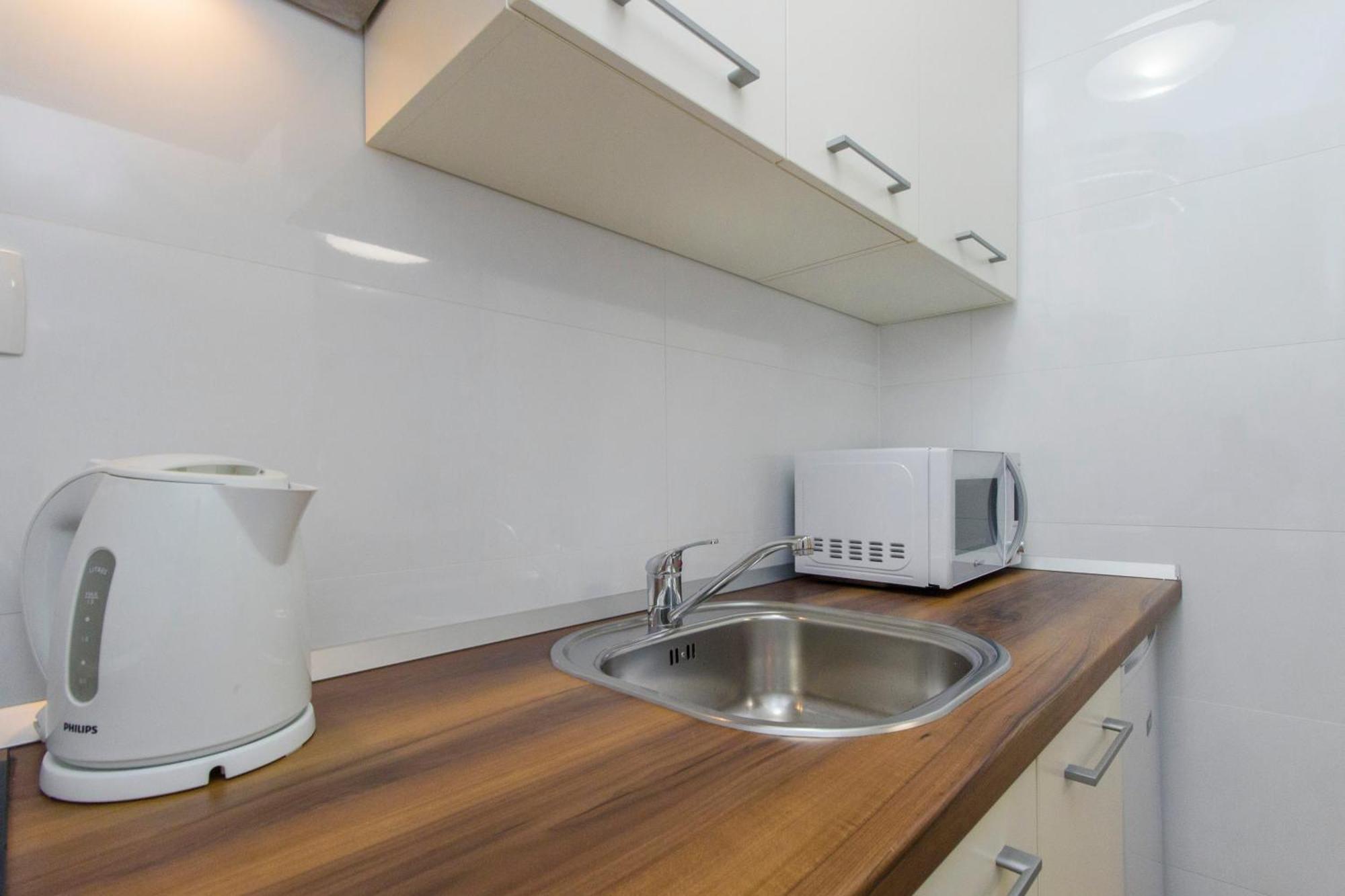 Cherry - Old Town Apartment