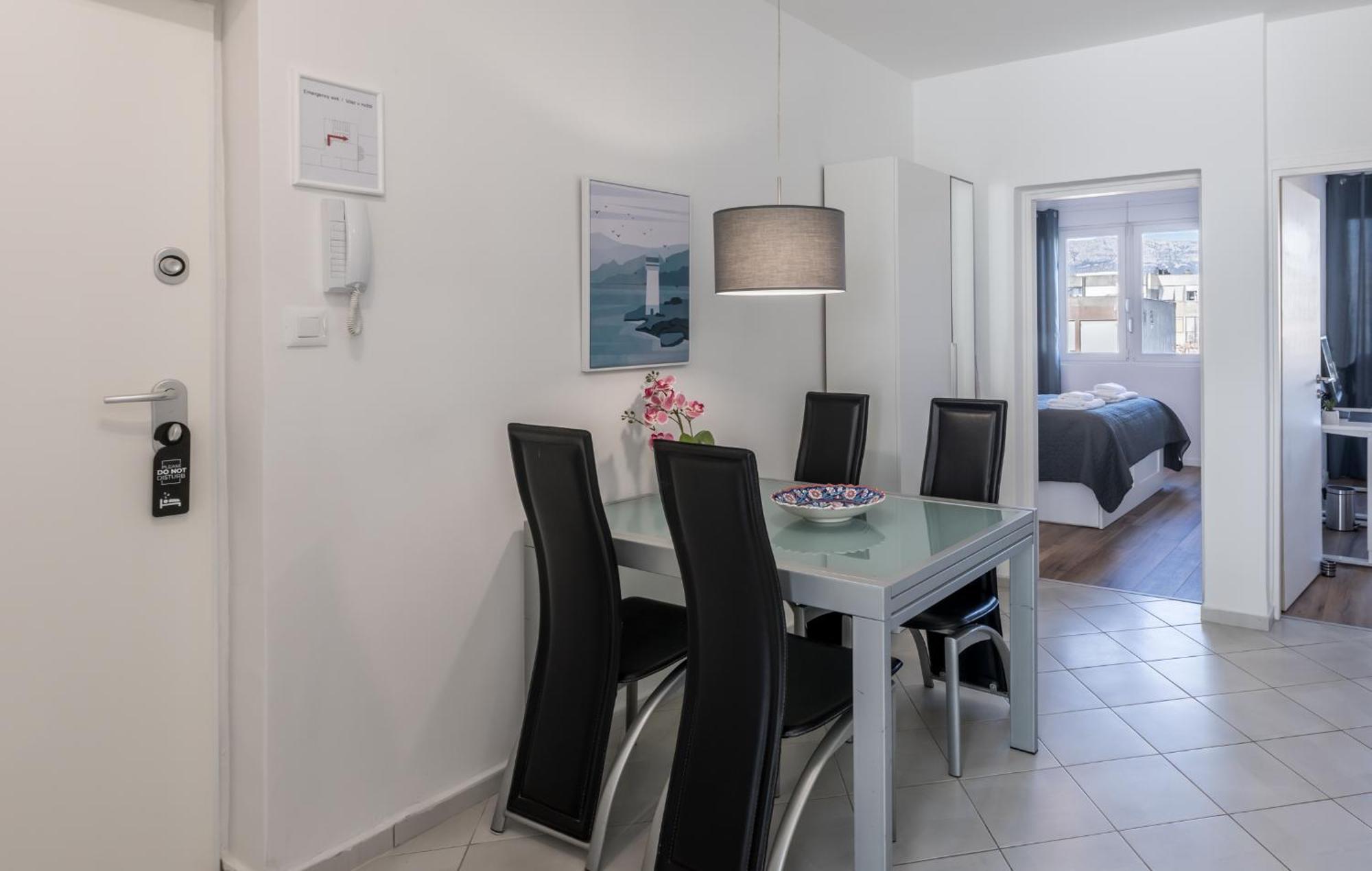 Sundowners Apartment, 52qm, Double & Single Bed, 10 Min From Old Town Of Apartment
