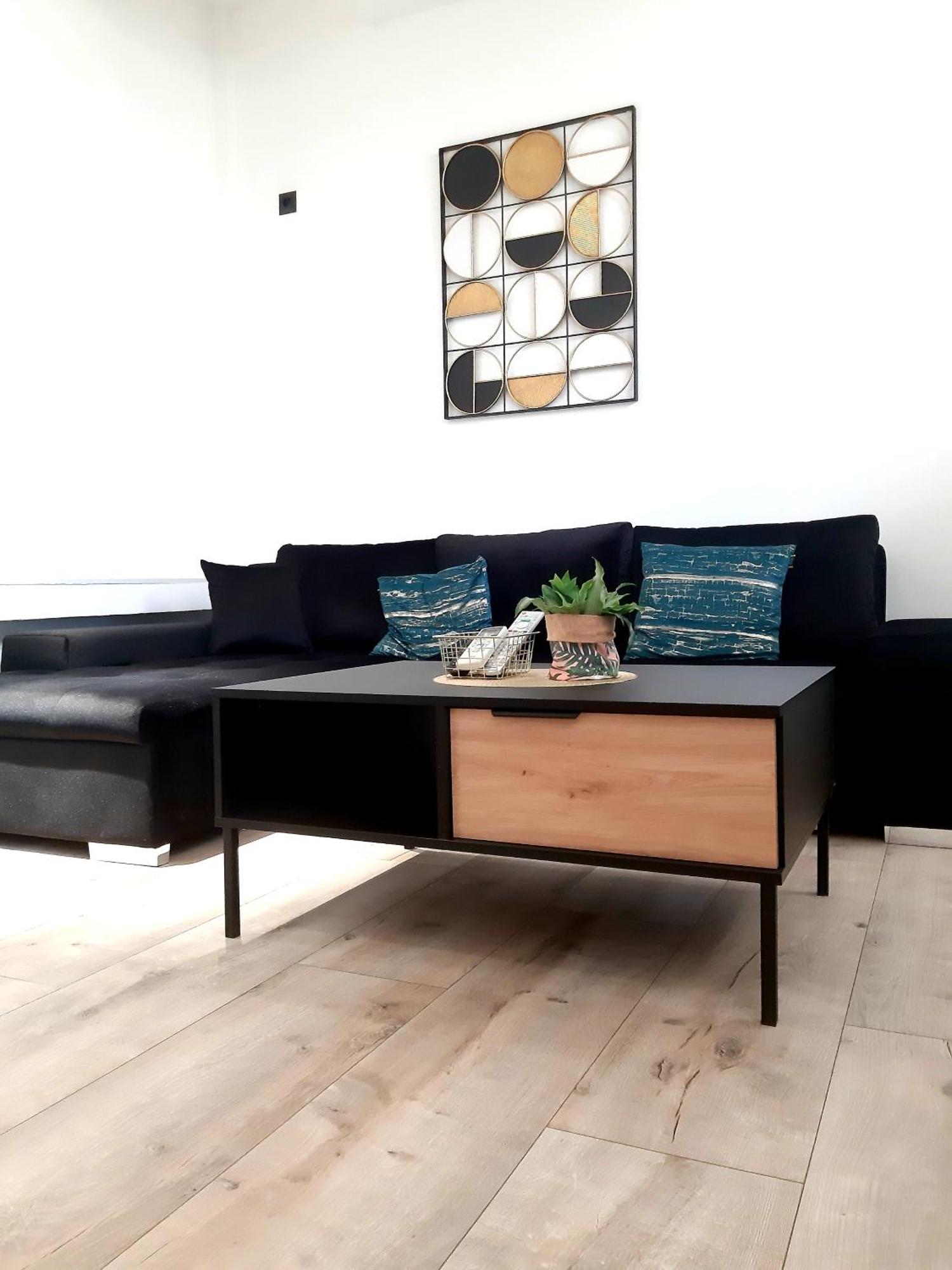 Via Apartment Split