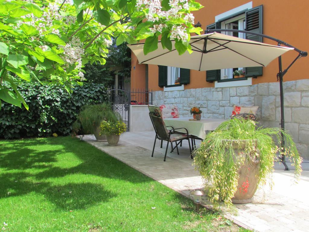Apartment Bacvice Holiday With Free Parking Split