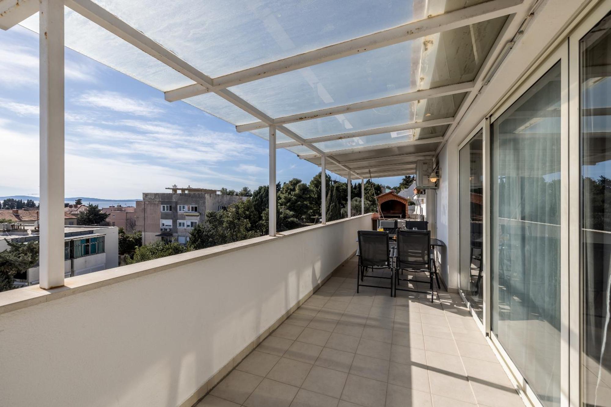 Apartment Urban Utopia Penthouse With Private Parking Split