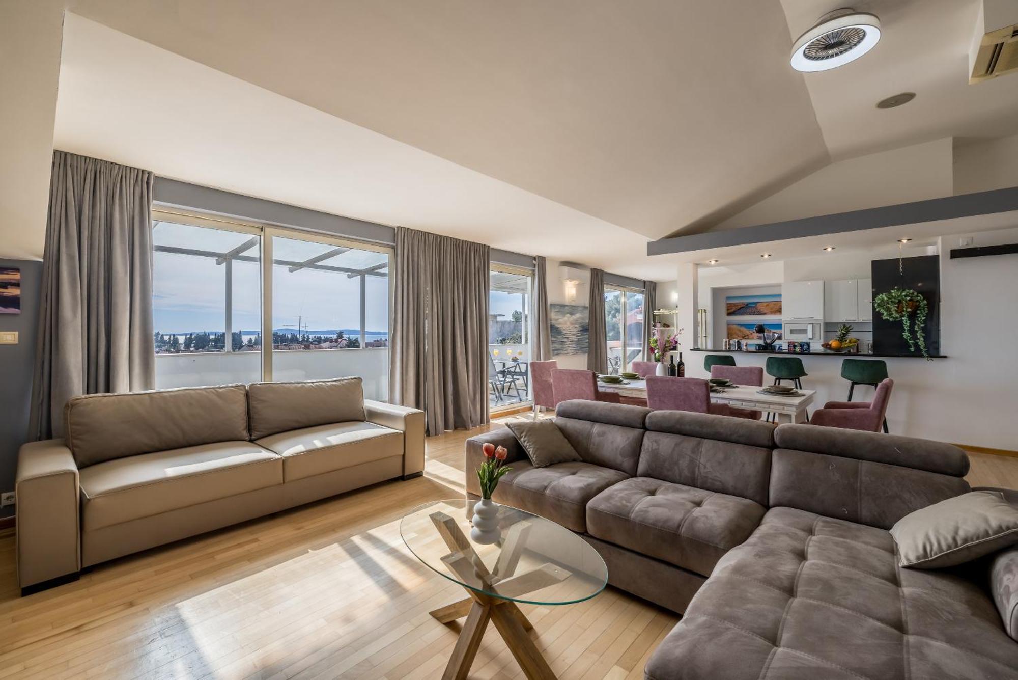 Apartment Urban Utopia Penthouse With Private Parking *