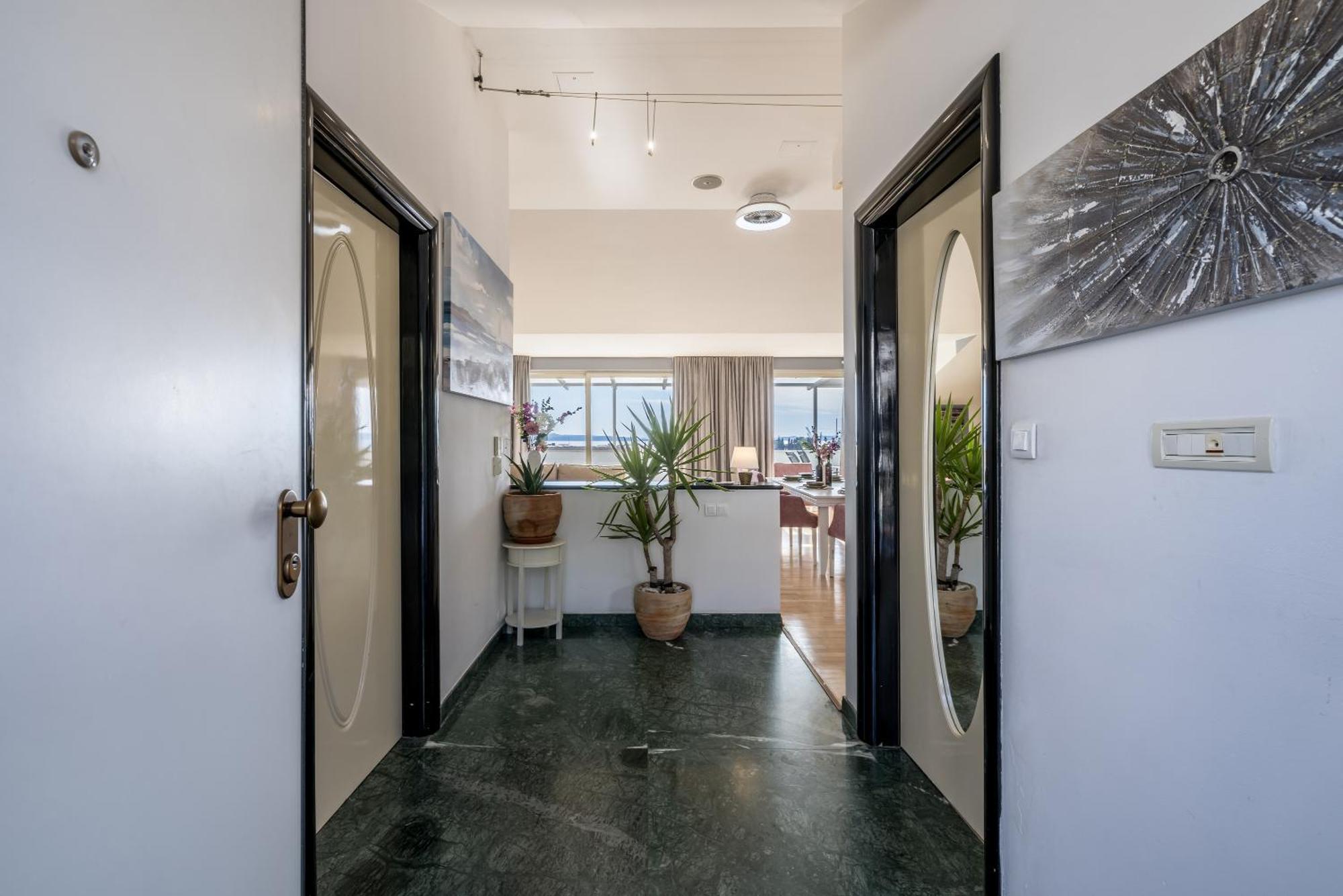 Apartment Urban Utopia Penthouse With Private Parking Split