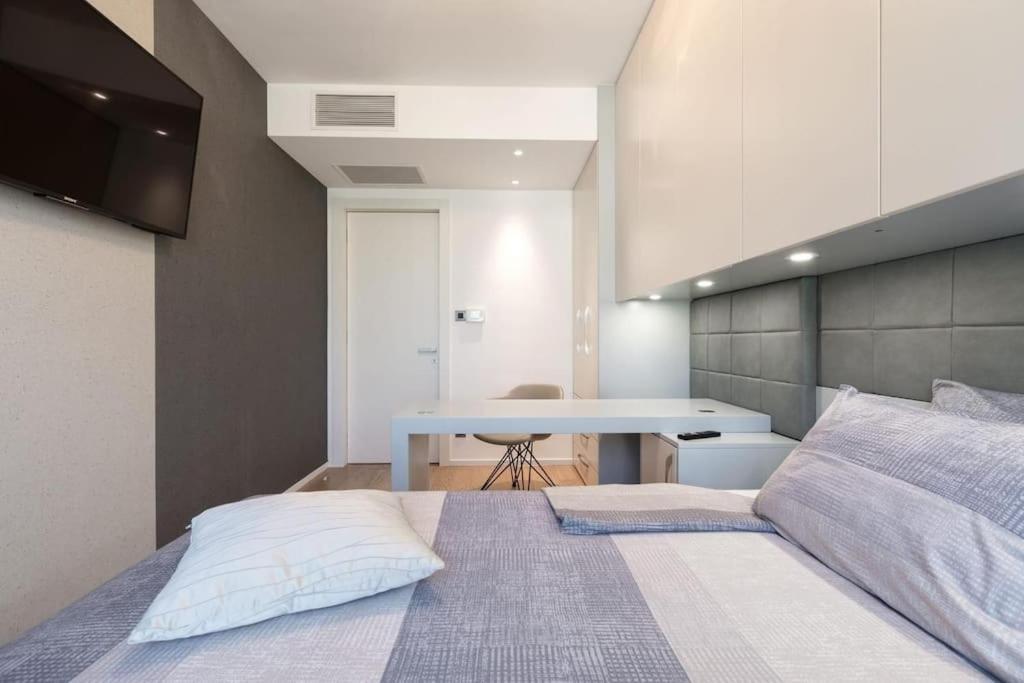 Apartment Gray Pearl - Luxury With Pool
