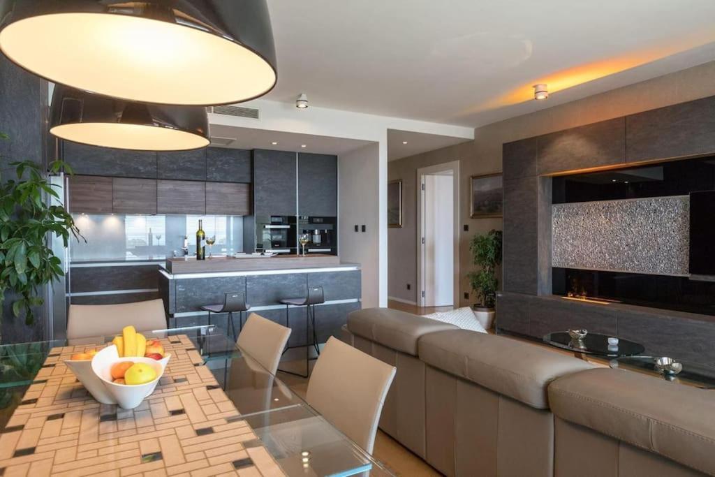 Gray Pearl - Luxury With Pool Apartment *