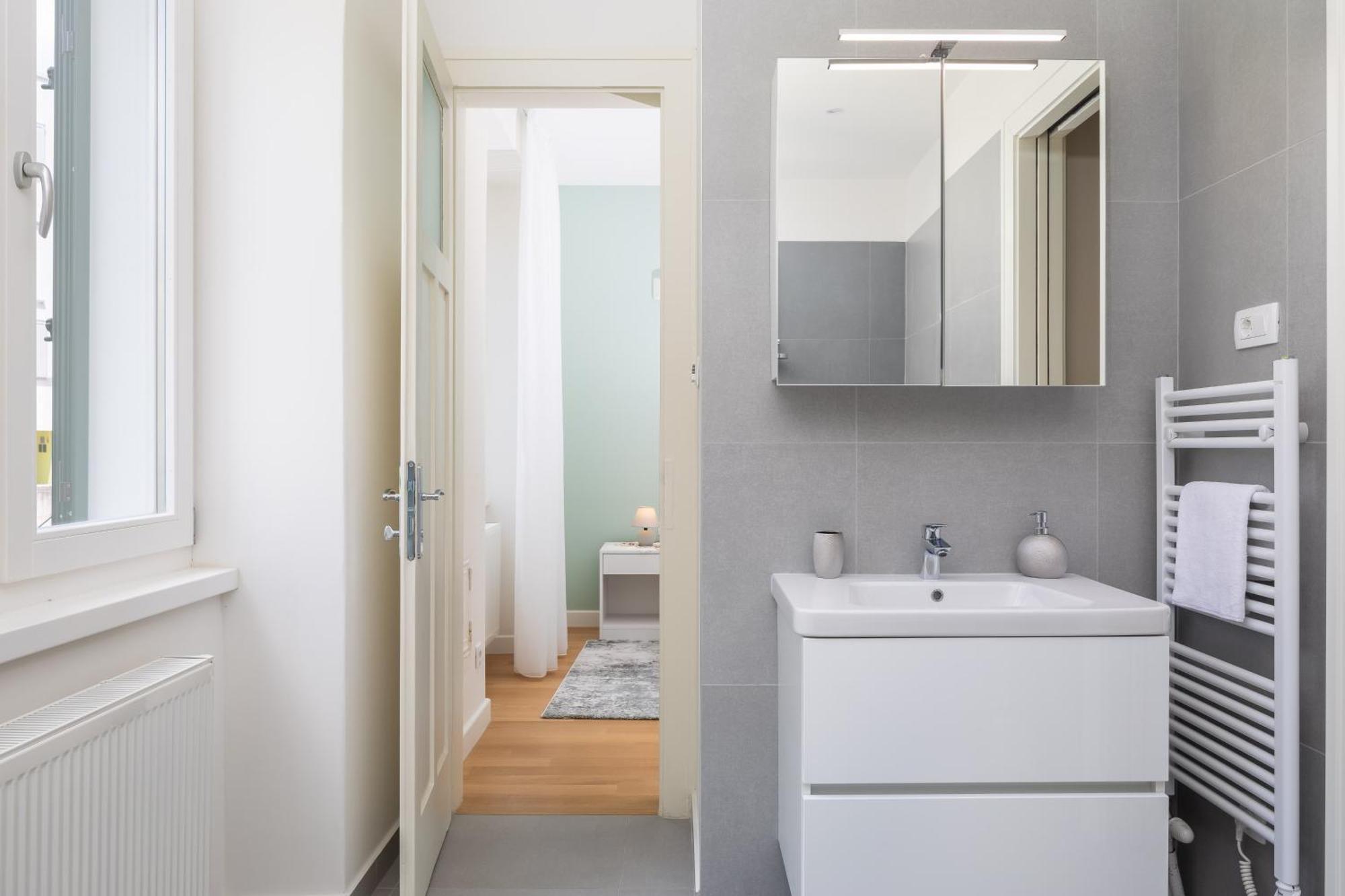 Deluxe Apartment *