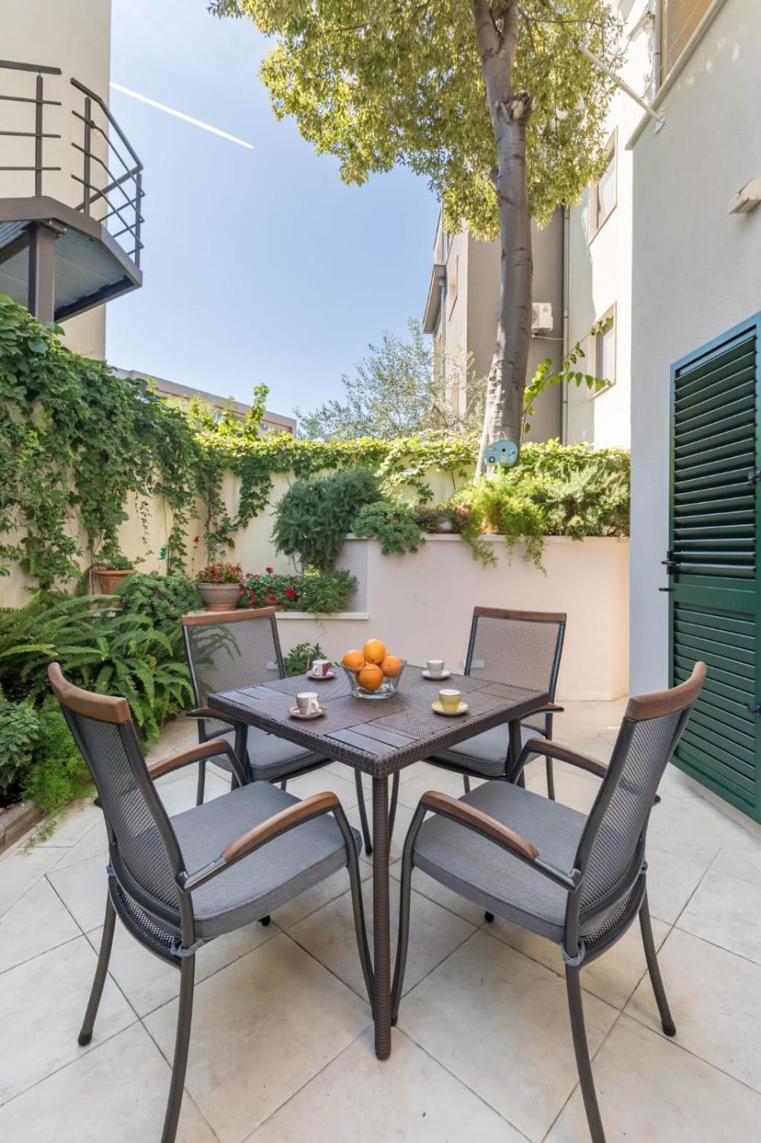 Apartment Pearl Of Split, With Terrace For 4 *