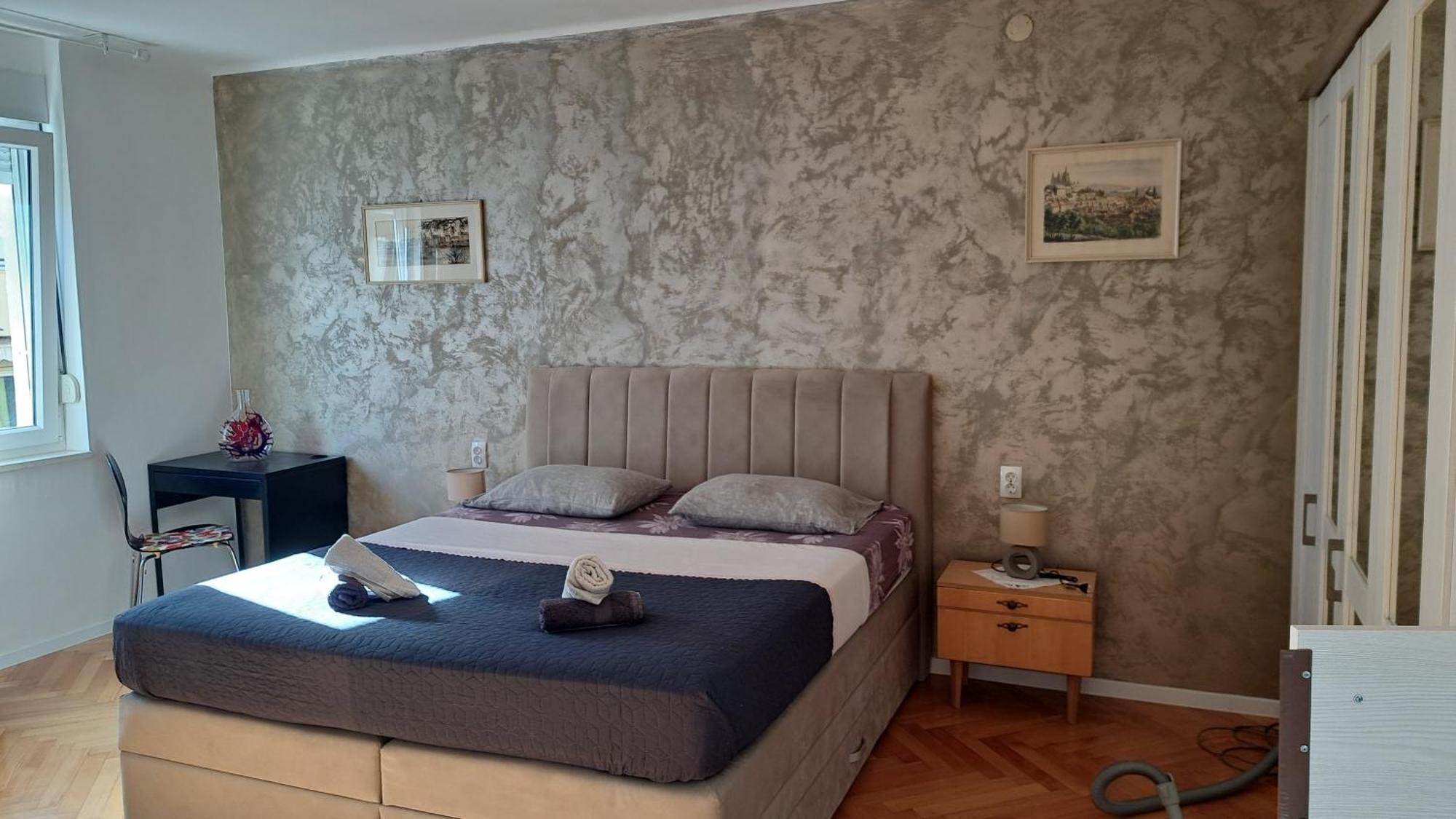 Elegant Luxury 2-Bedroom Apartment In Split City Center *