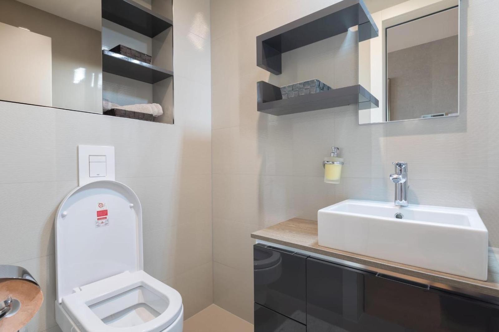 Apartment Gray Pearl - Luxury With Pool Split