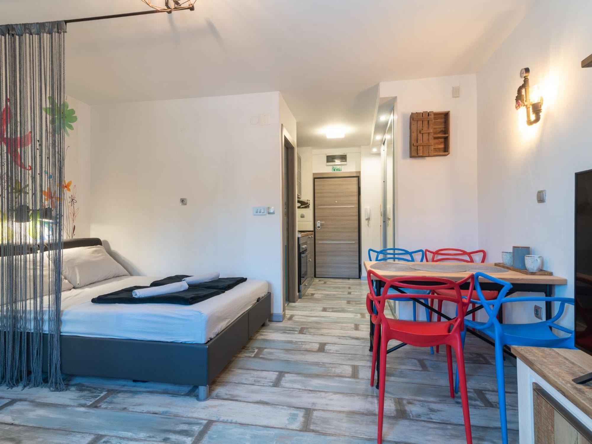 Studio Modern Cave By Interhome Apartman Split