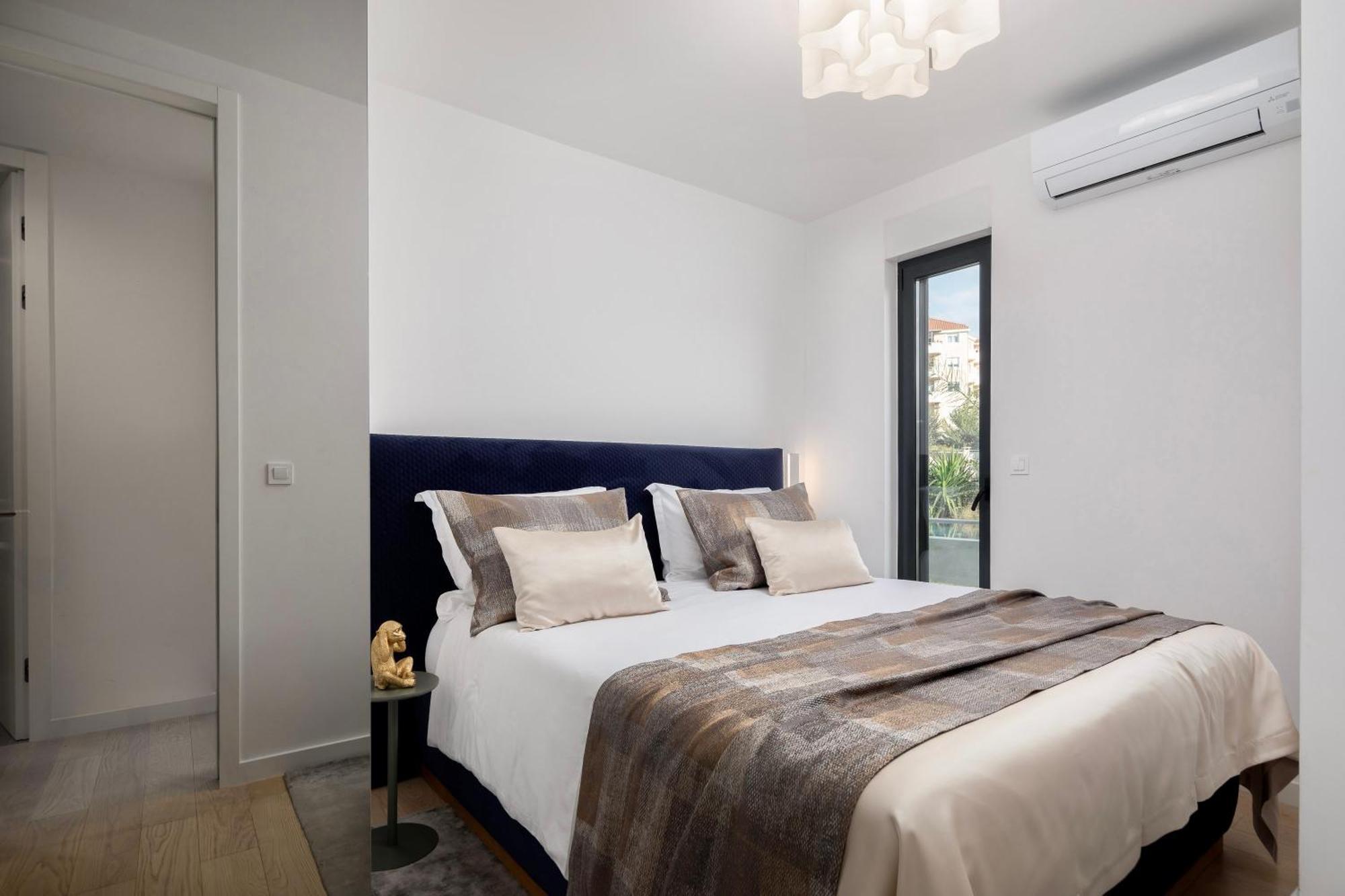 New Luxury With Private Heated Pool And Amazing Garden With Seaview