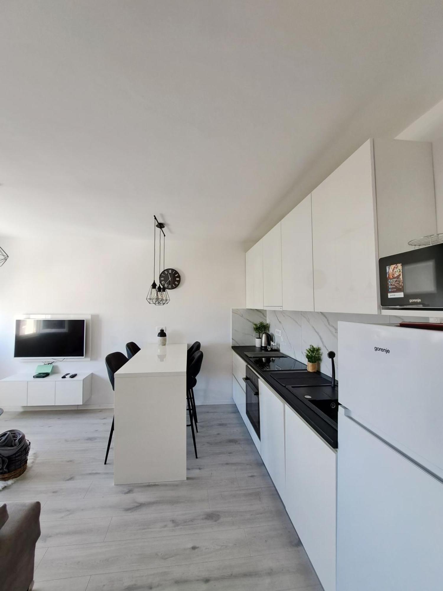New! Apartment, View From Above Apartment *