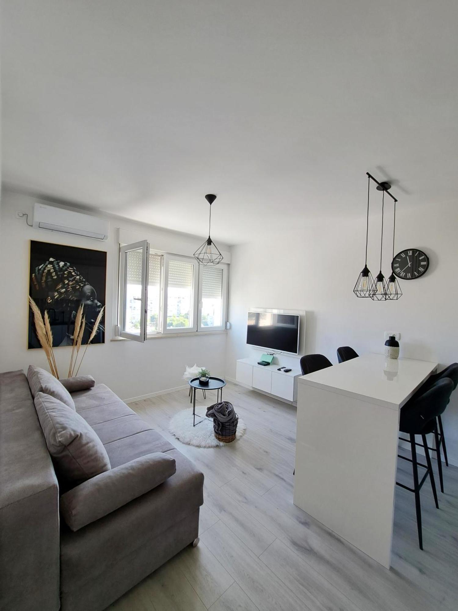 New! Apartment, View From Above *