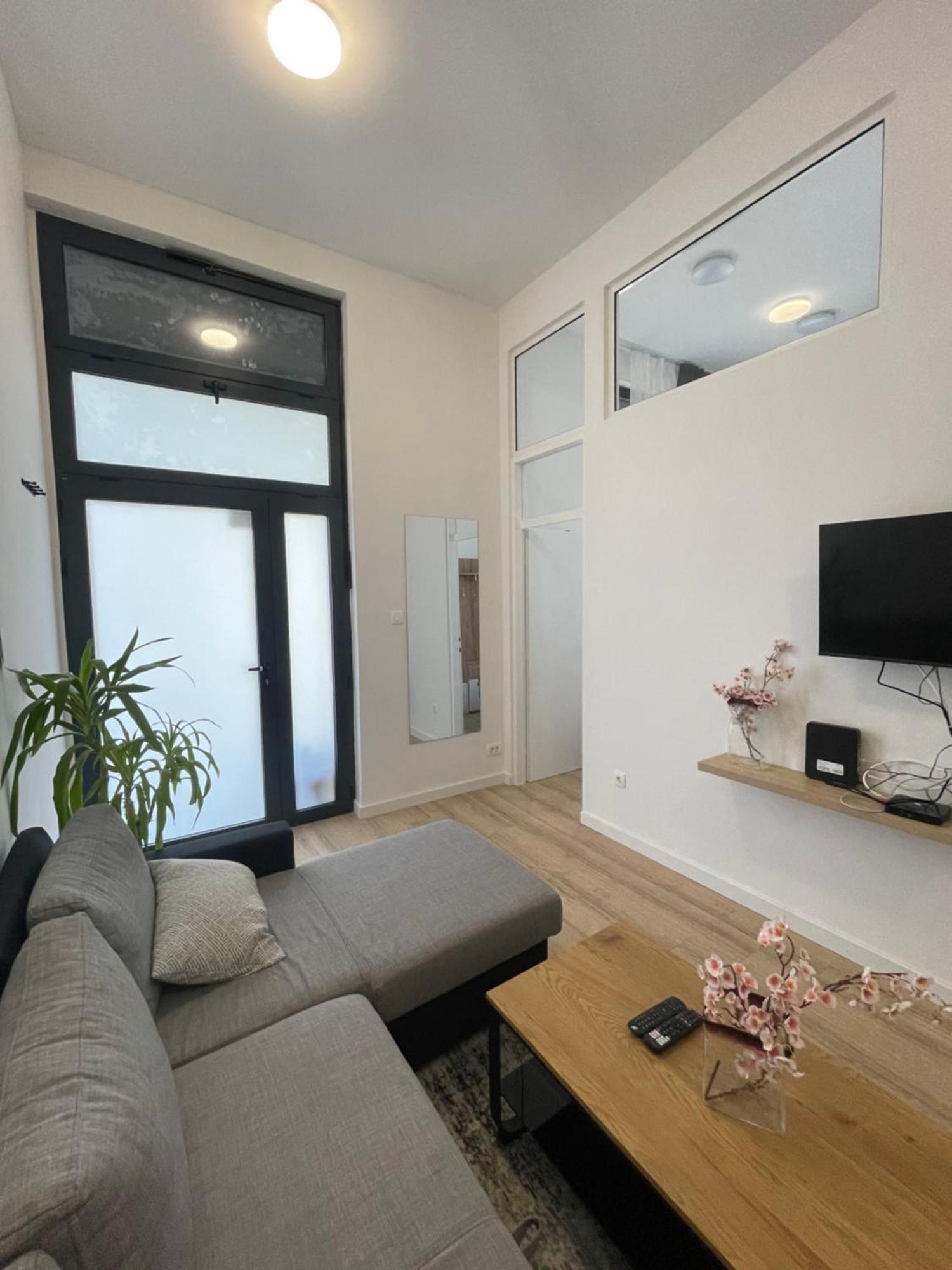 Two Bedroom N *