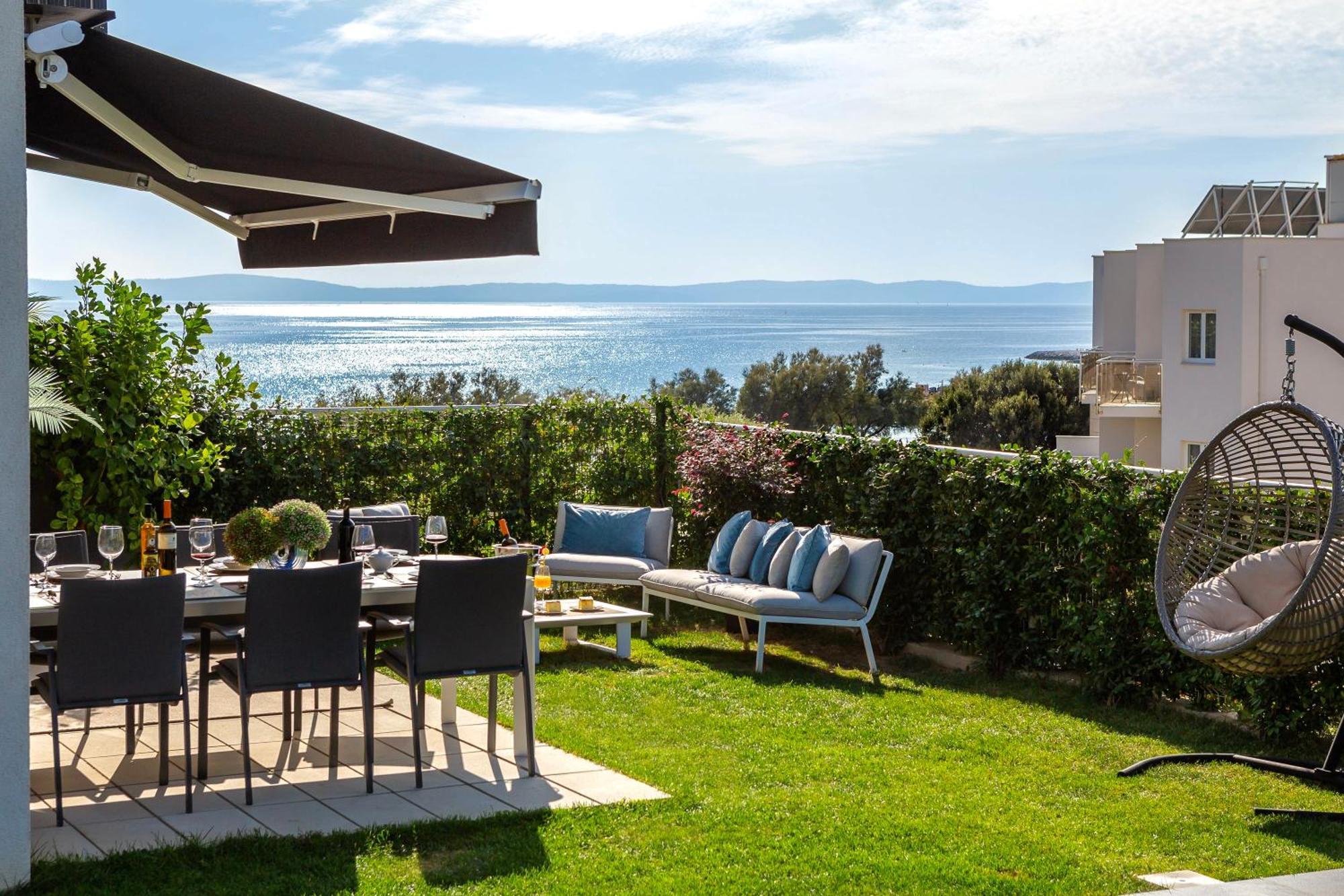 Apartment New Luxury With Private Heated Pool And Amazing Garden With Seaview Split