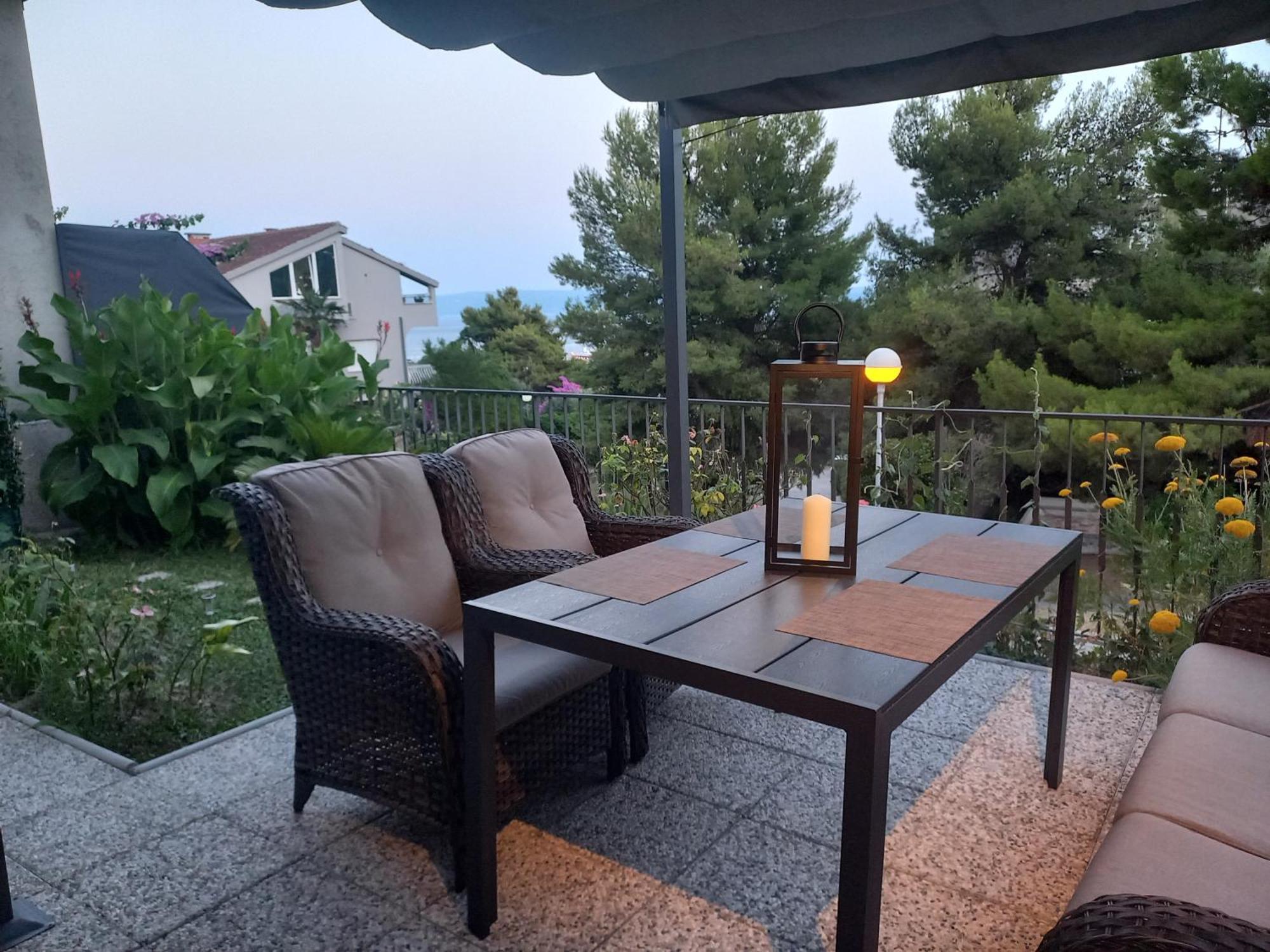 Apartment Unique With Garden And Sea View