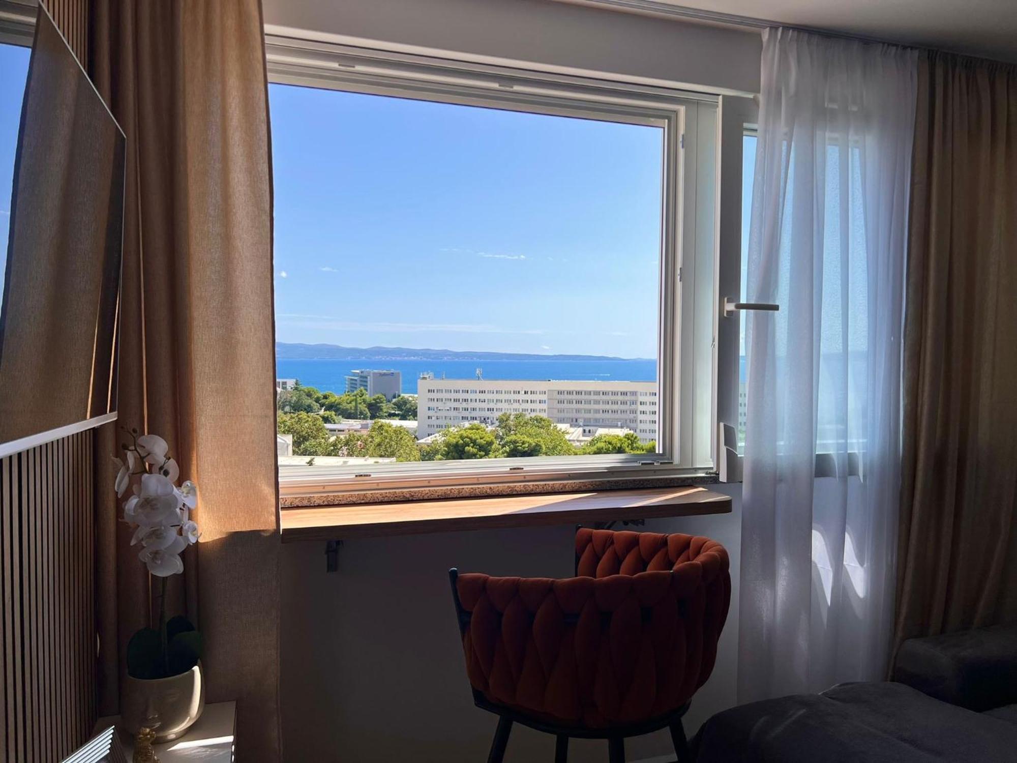 Golden View Luxury *