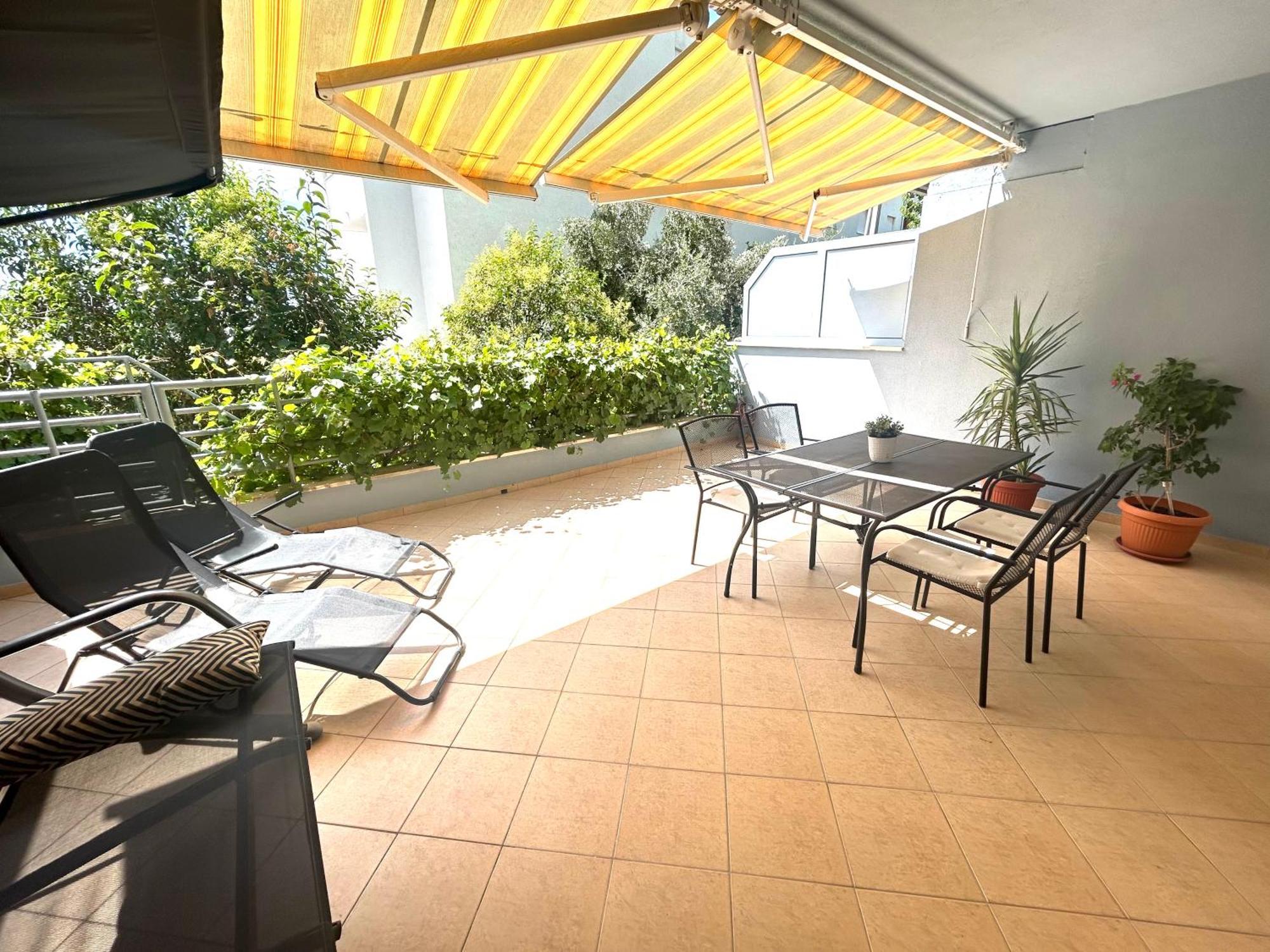 Summertime Apartment Split