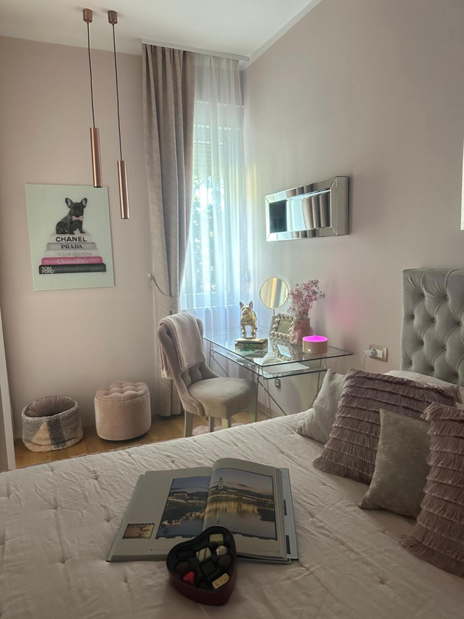 Izzy Apartment *