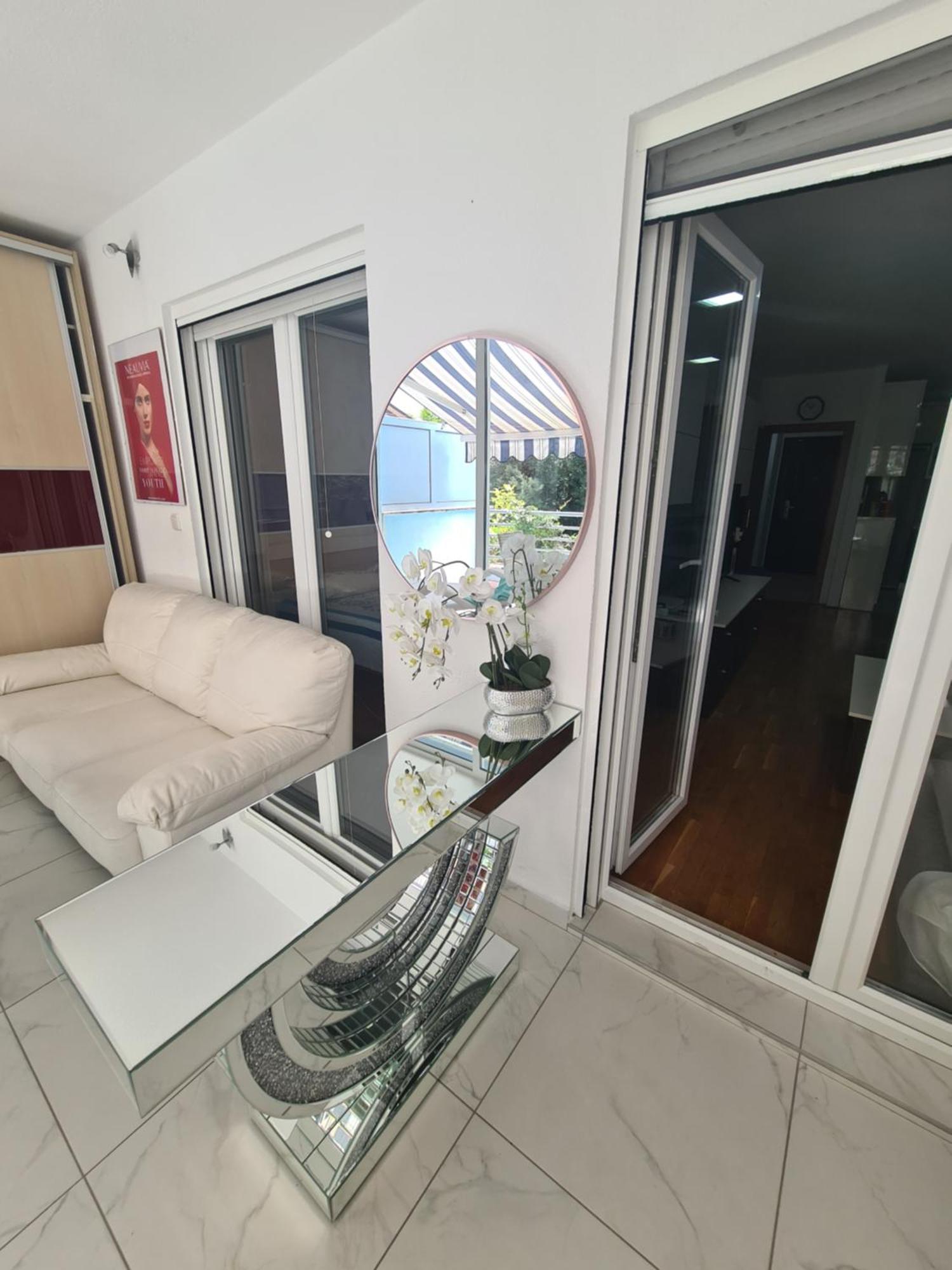 Apartment Diana Znjan *