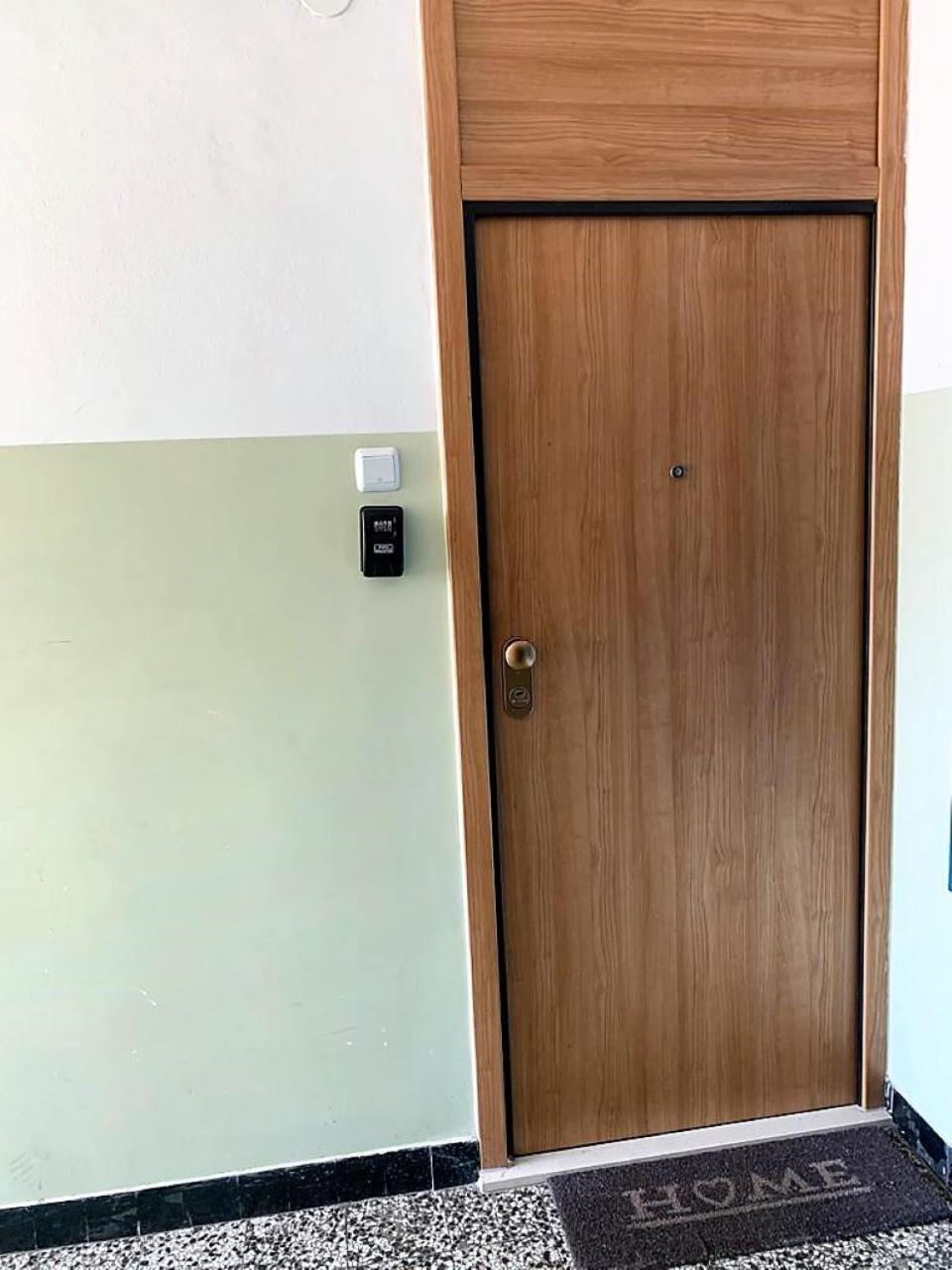 Mm - 5 Min By Car To The & Center - Free Public Parking Apartment