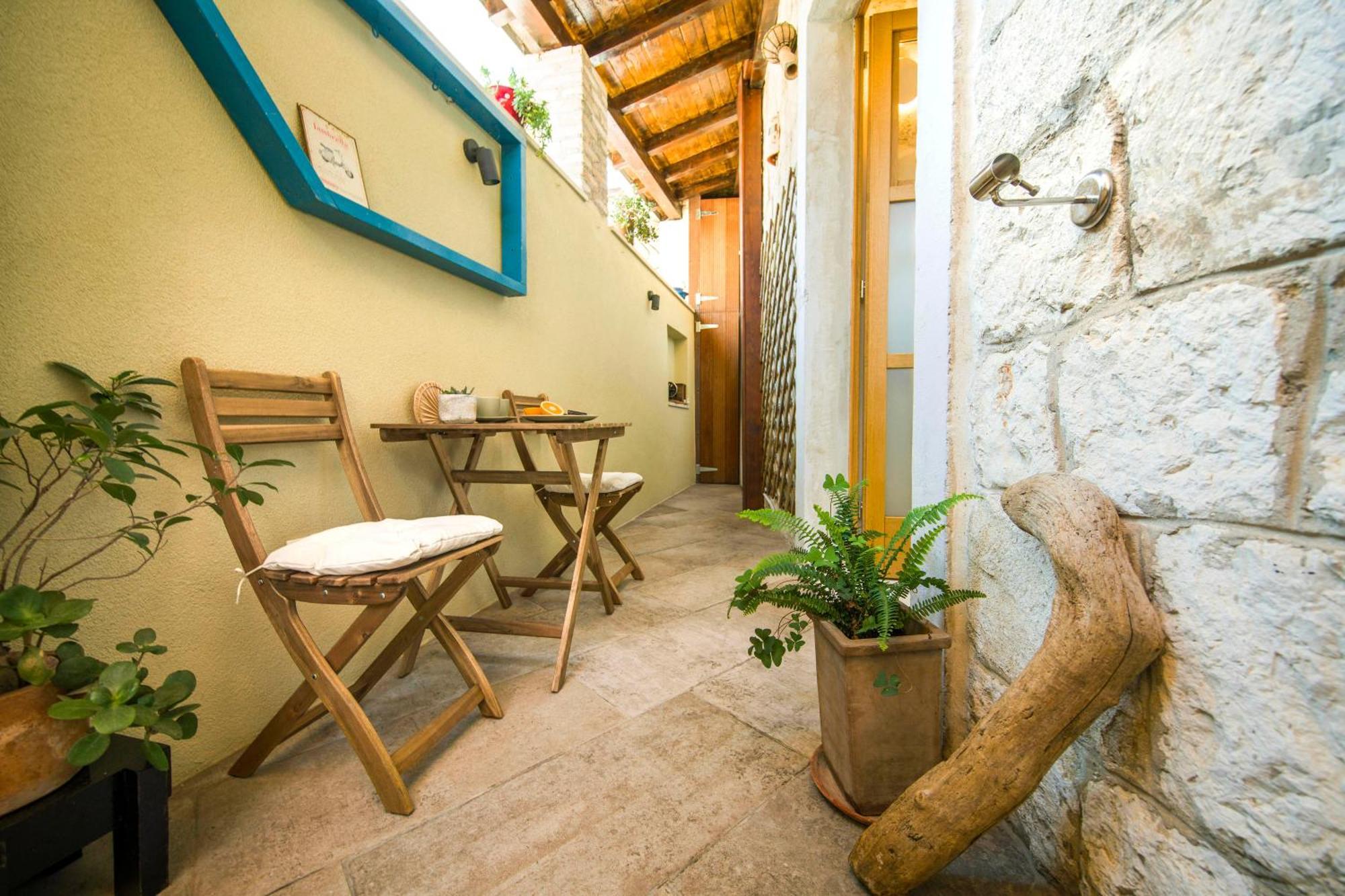 Hidden Luxury 2br With Terrace *