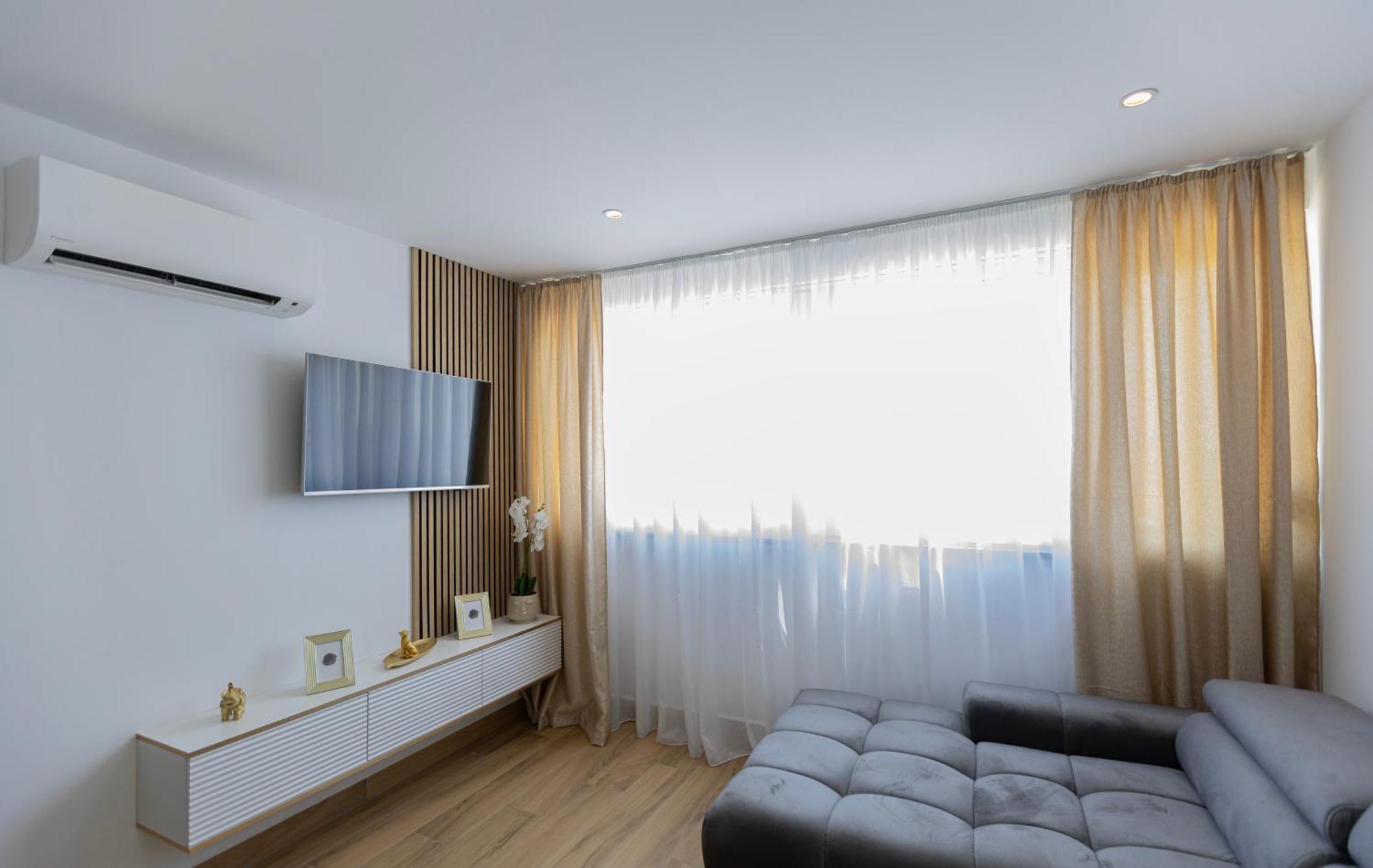 Golden View Luxury *