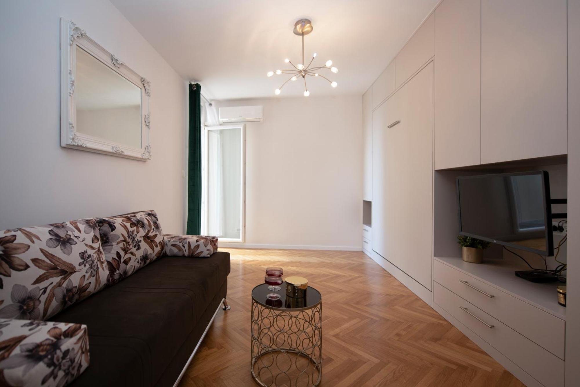 Royal Elegance Apartman *