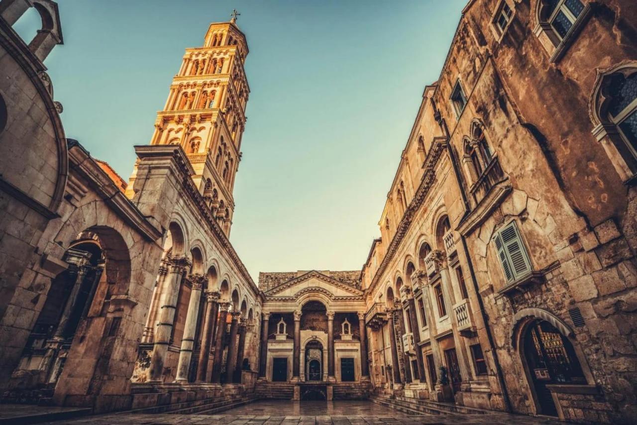 Luce * Split