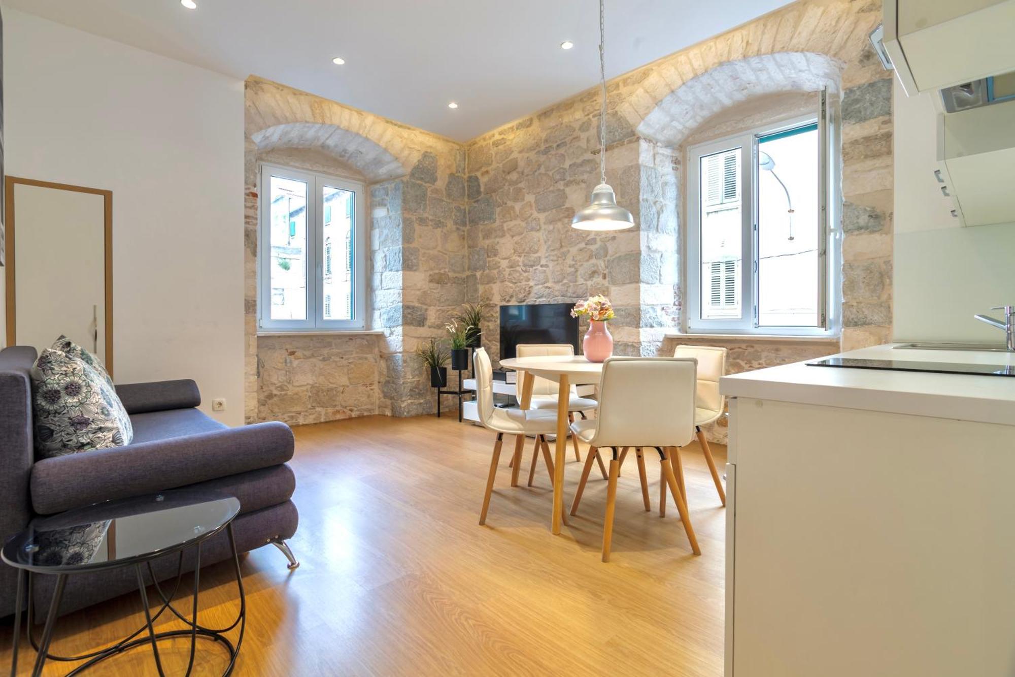 Apartments & Rooms Graso