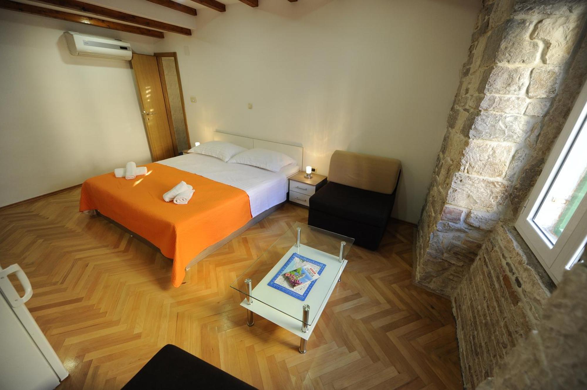 Guest house Top Center 3*