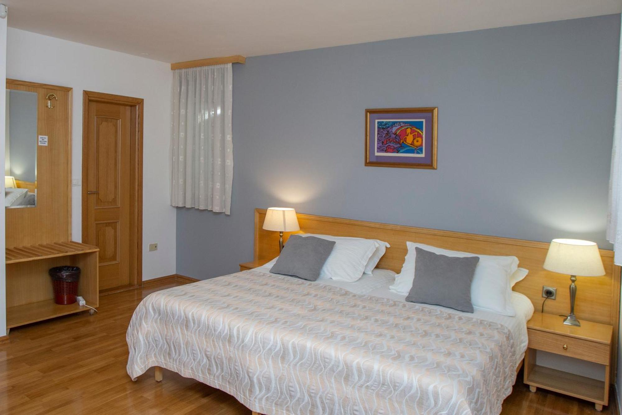 Ana Bed & Breakfast 3*