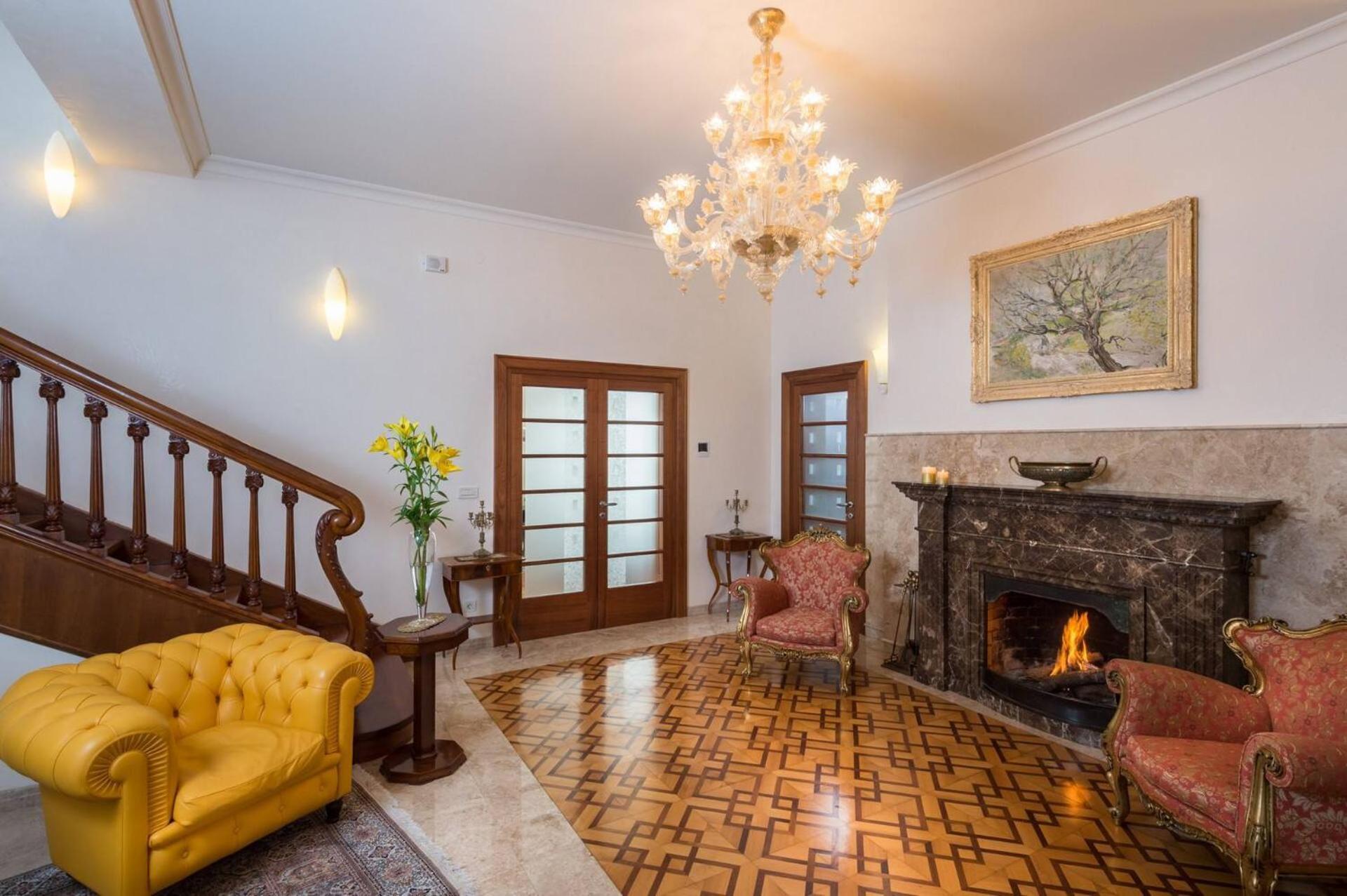 Meje Heated Pool, Jacuzzi, Sauna Villa *