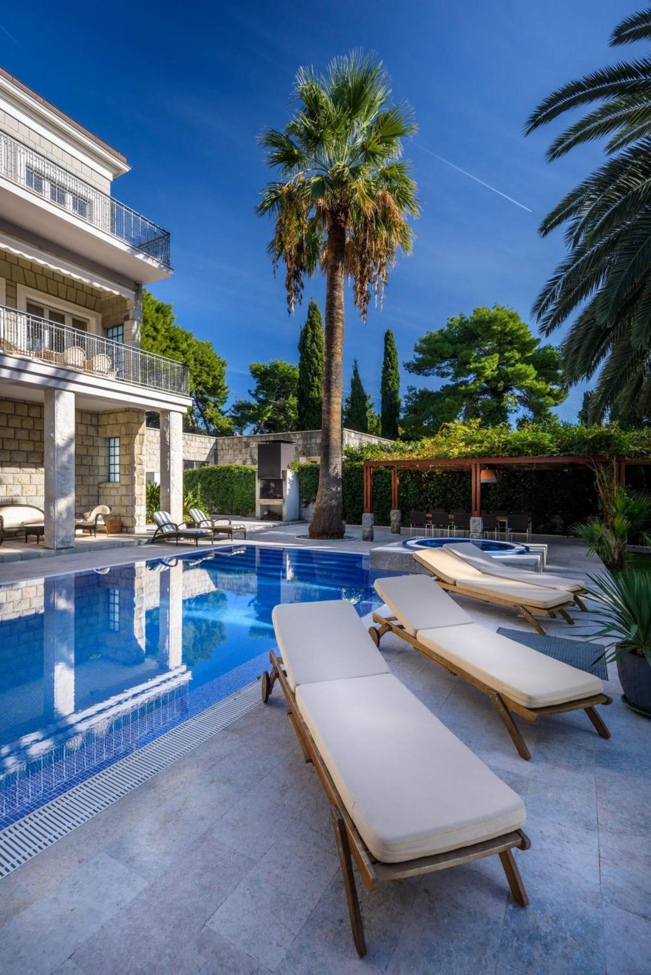 Villa Meje Heated Pool, Jacuzzi, Sauna *
