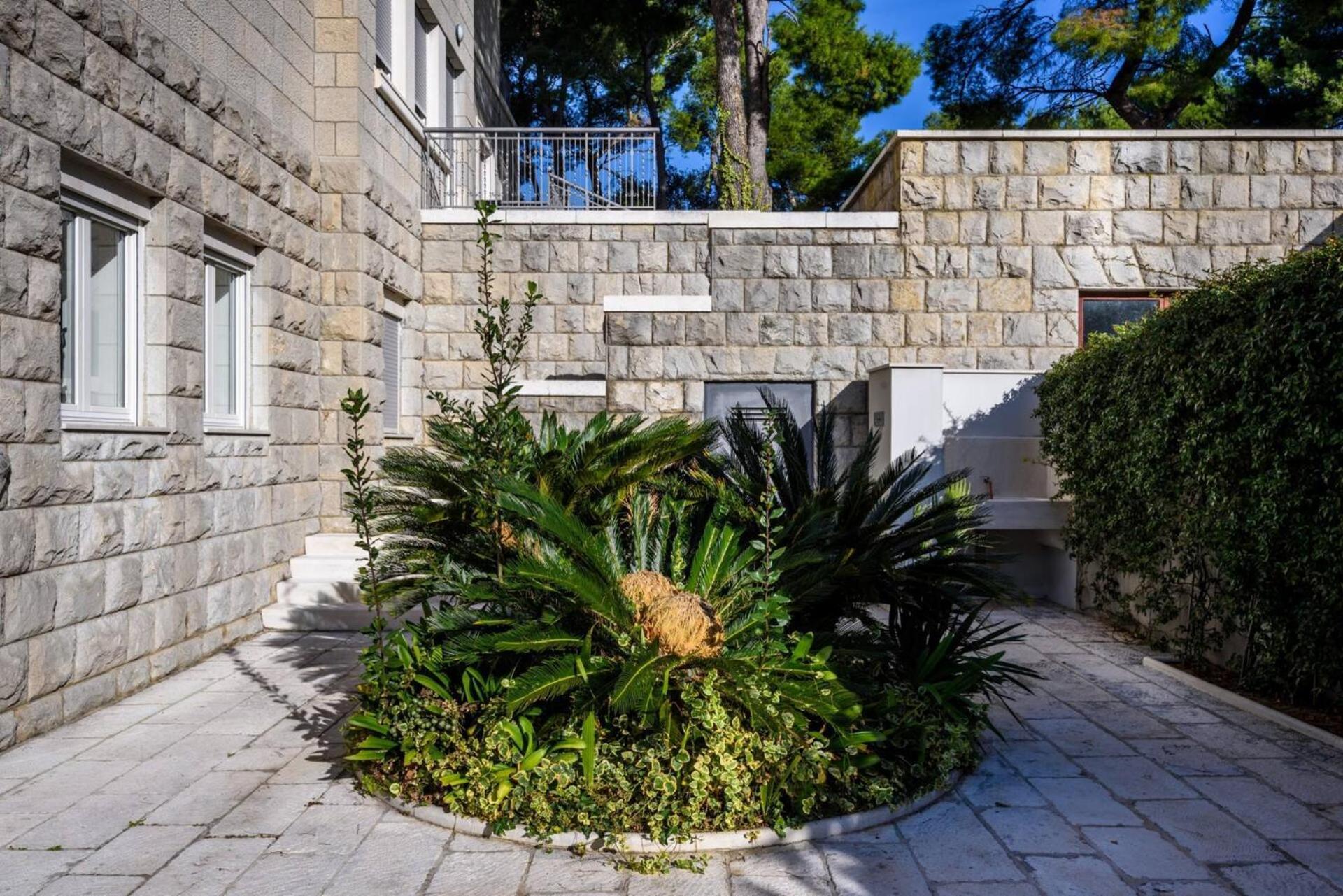Meje Heated Pool, Jacuzzi, Sauna * Split