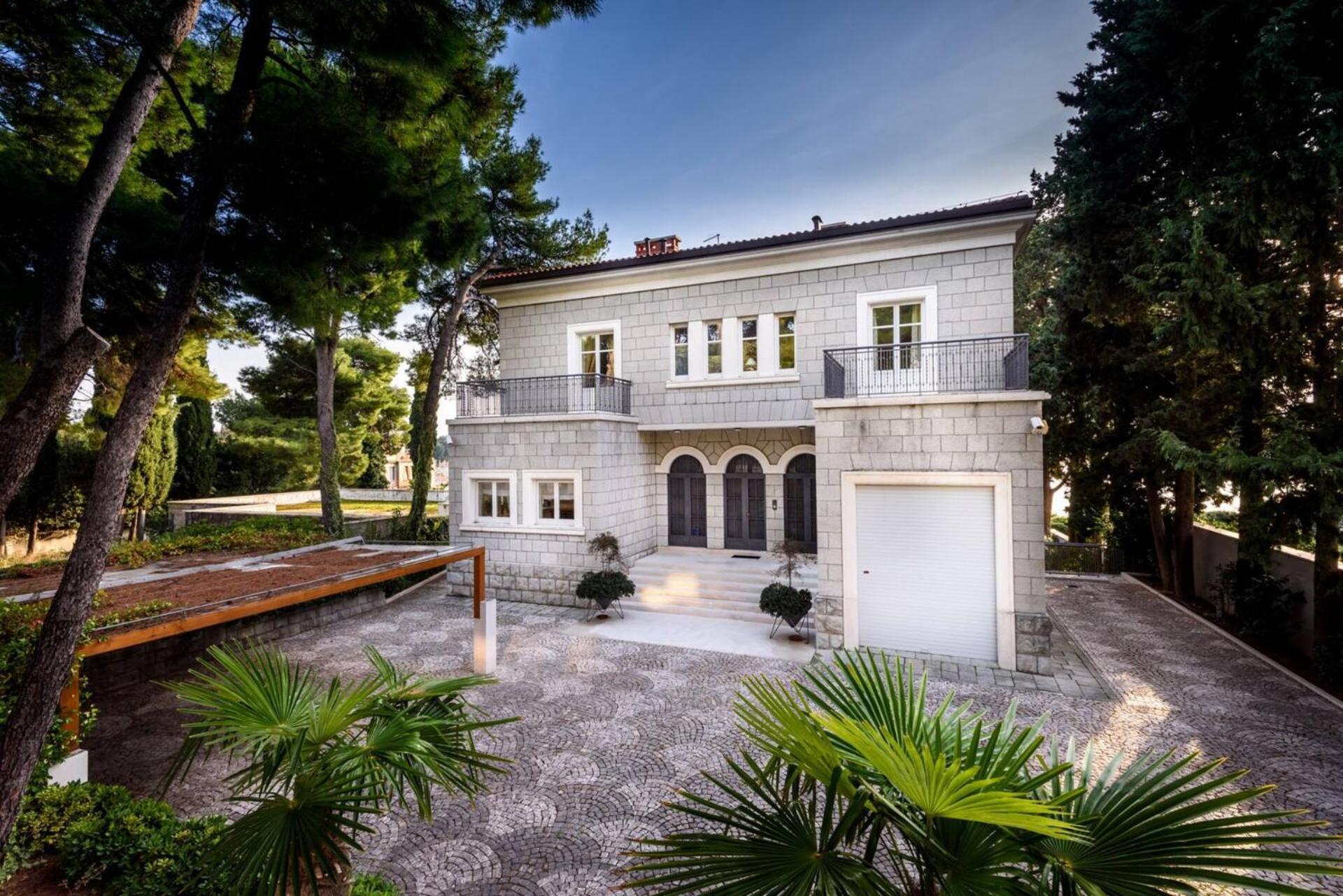 Meje Heated Pool, Jacuzzi, Sauna Villa *