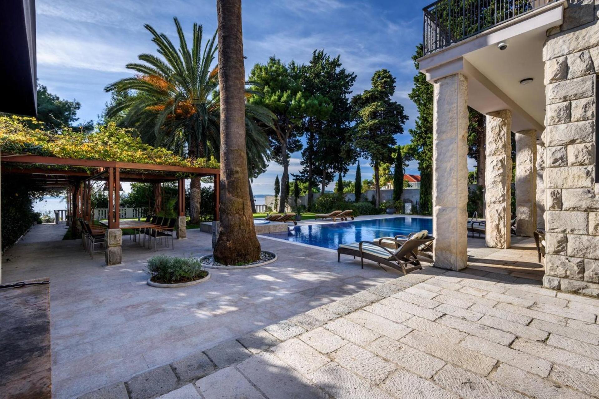 Villa Meje Heated Pool, Jacuzzi, Sauna Split
