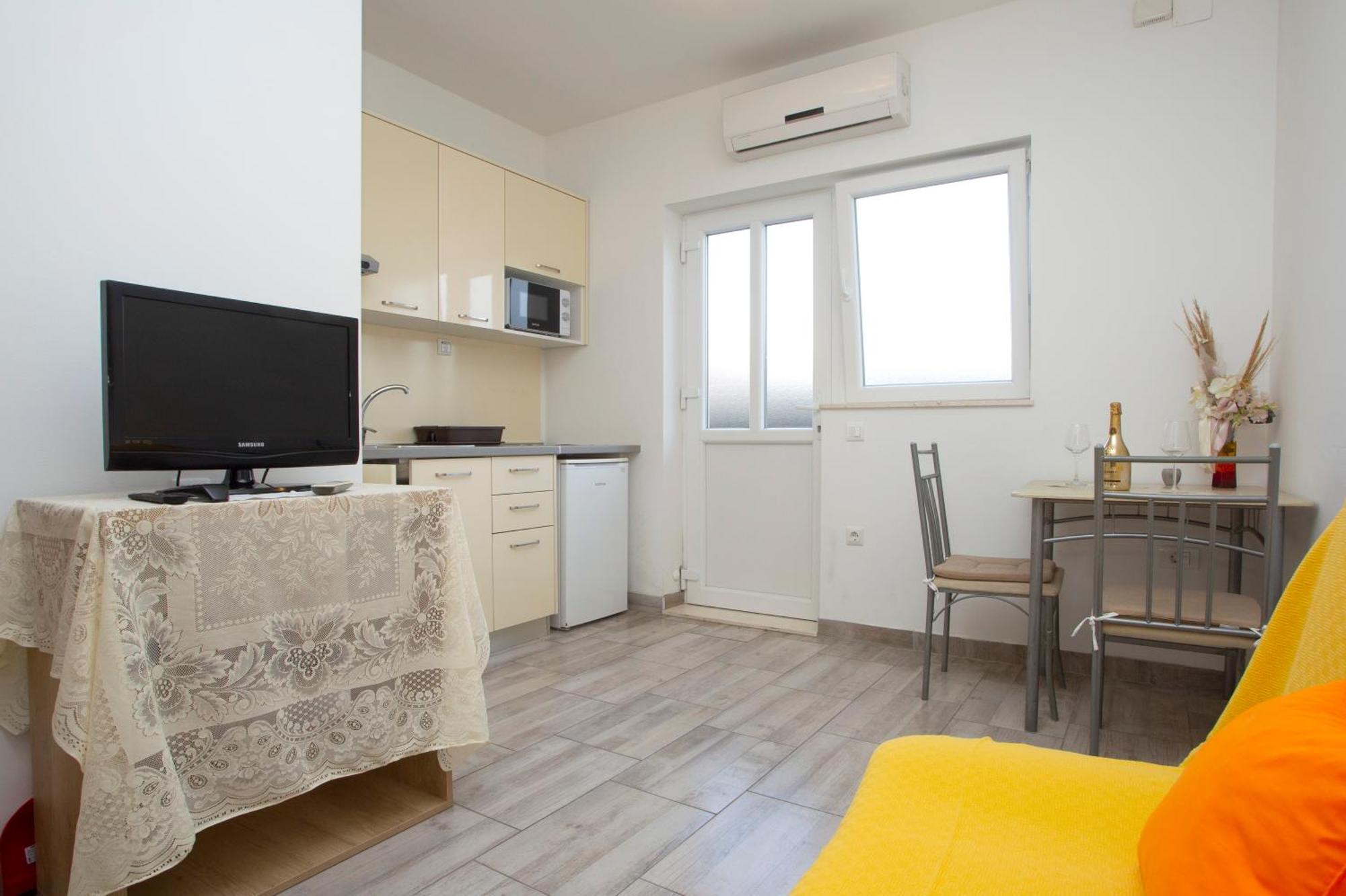 Apartment Adria *
