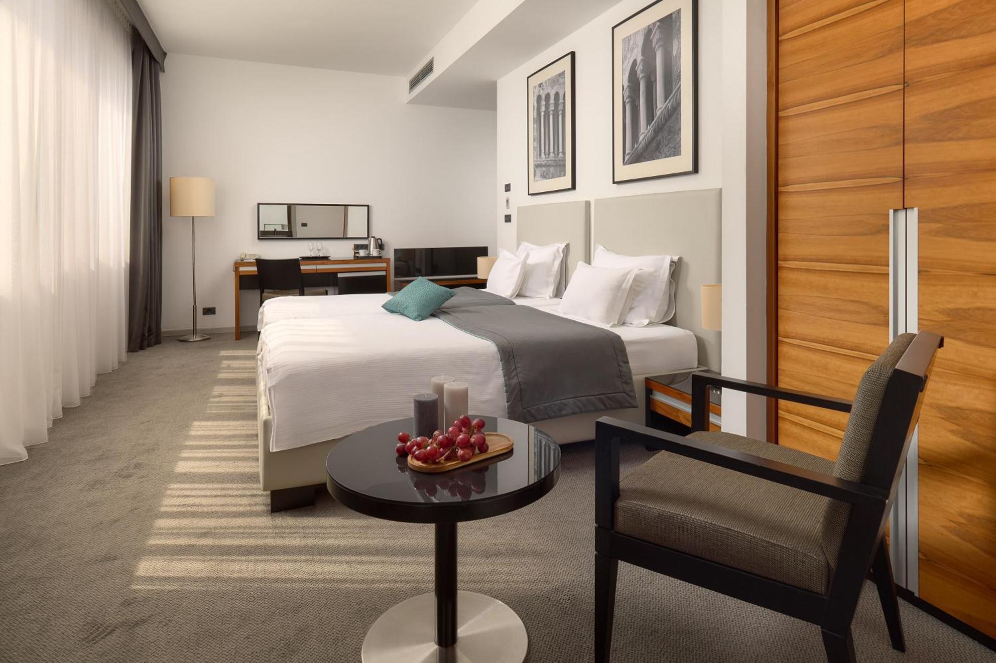 Hotel Atrium 5*