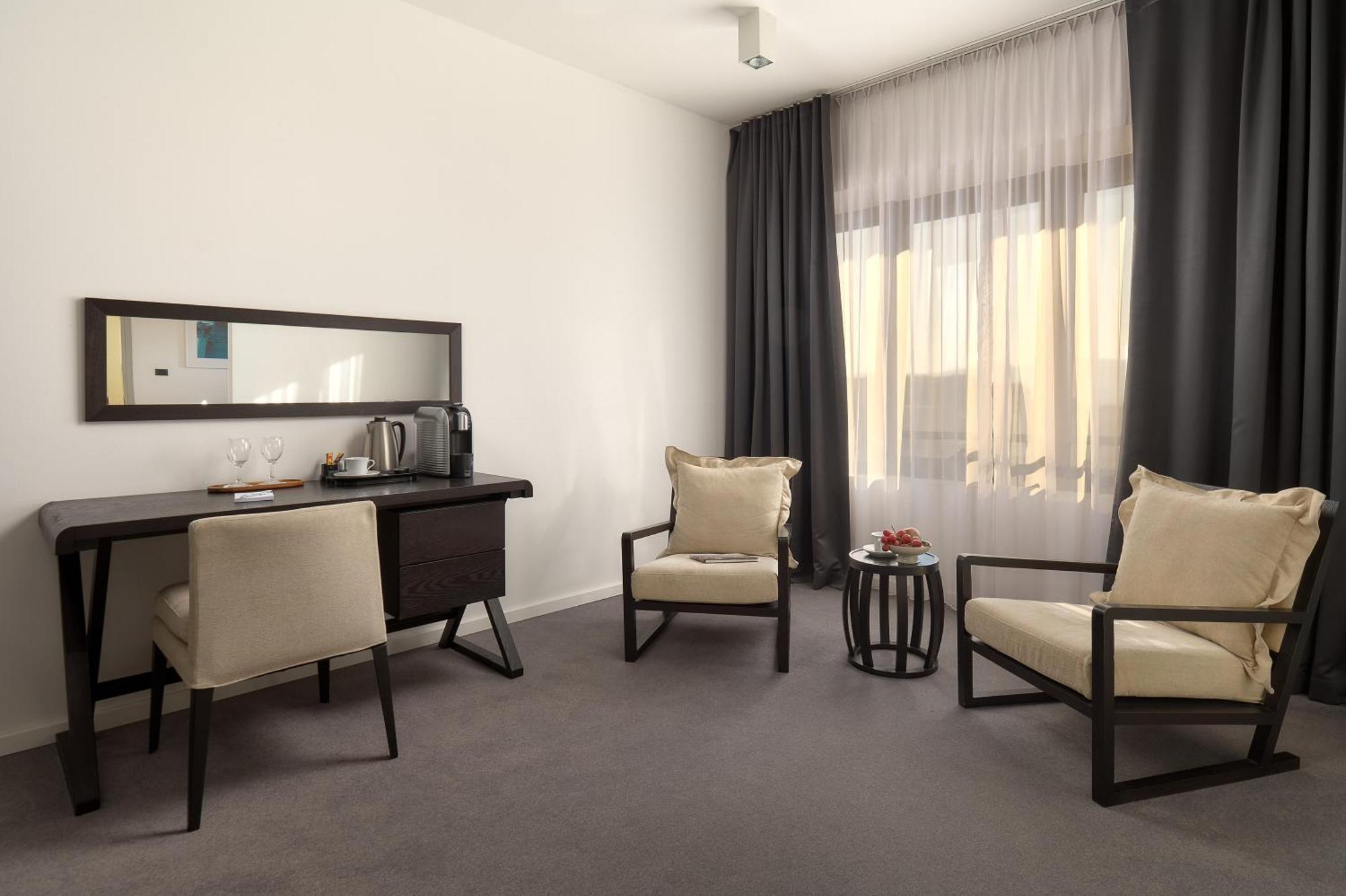 Atrium Hotel 5*