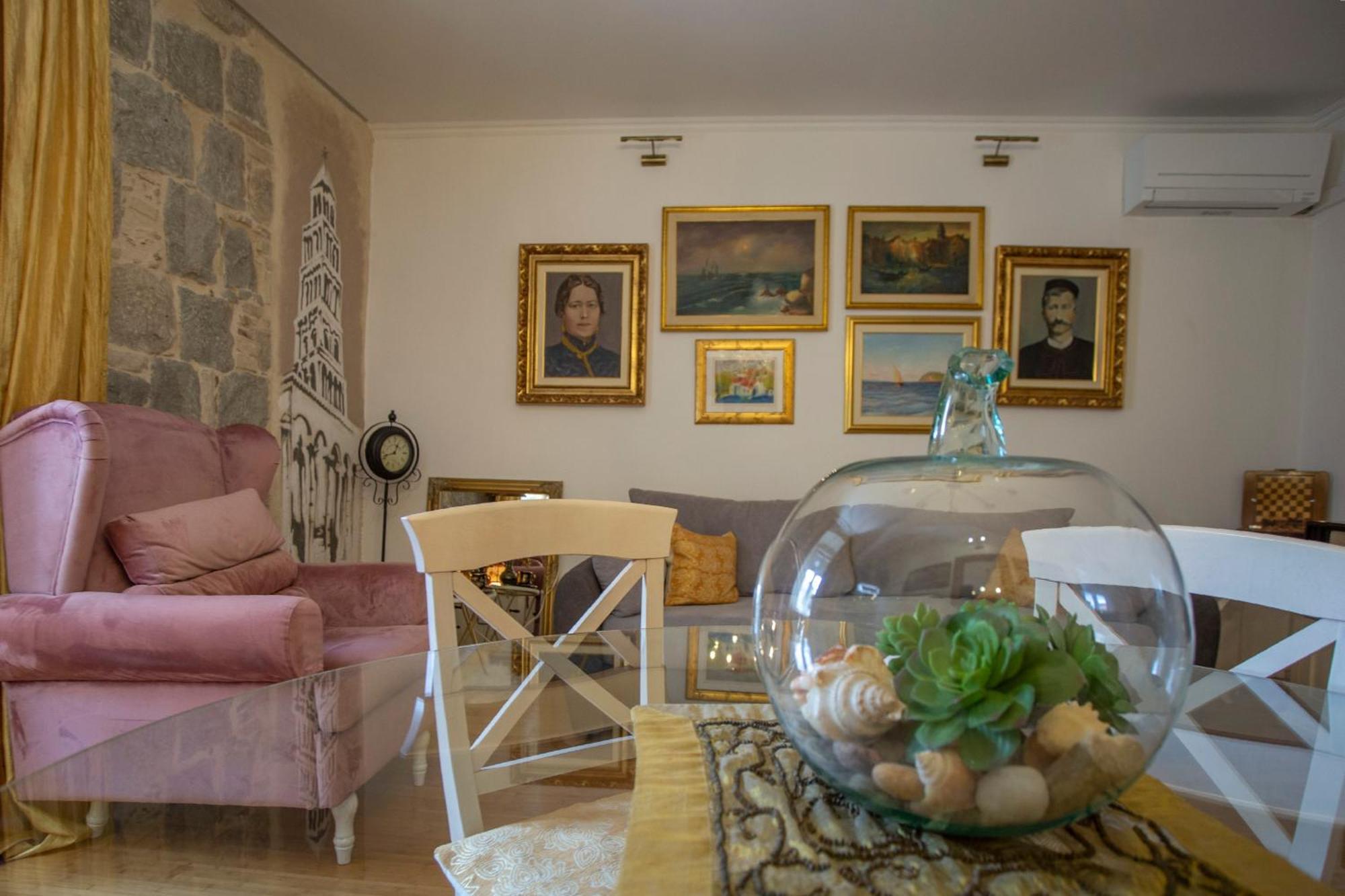 Theatre Apartamento Split