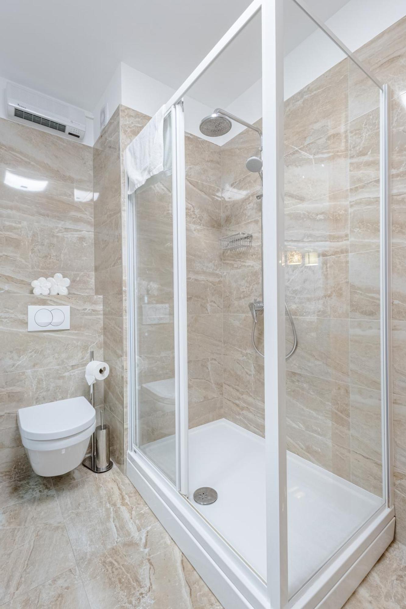 Apartman Leonarda *** *