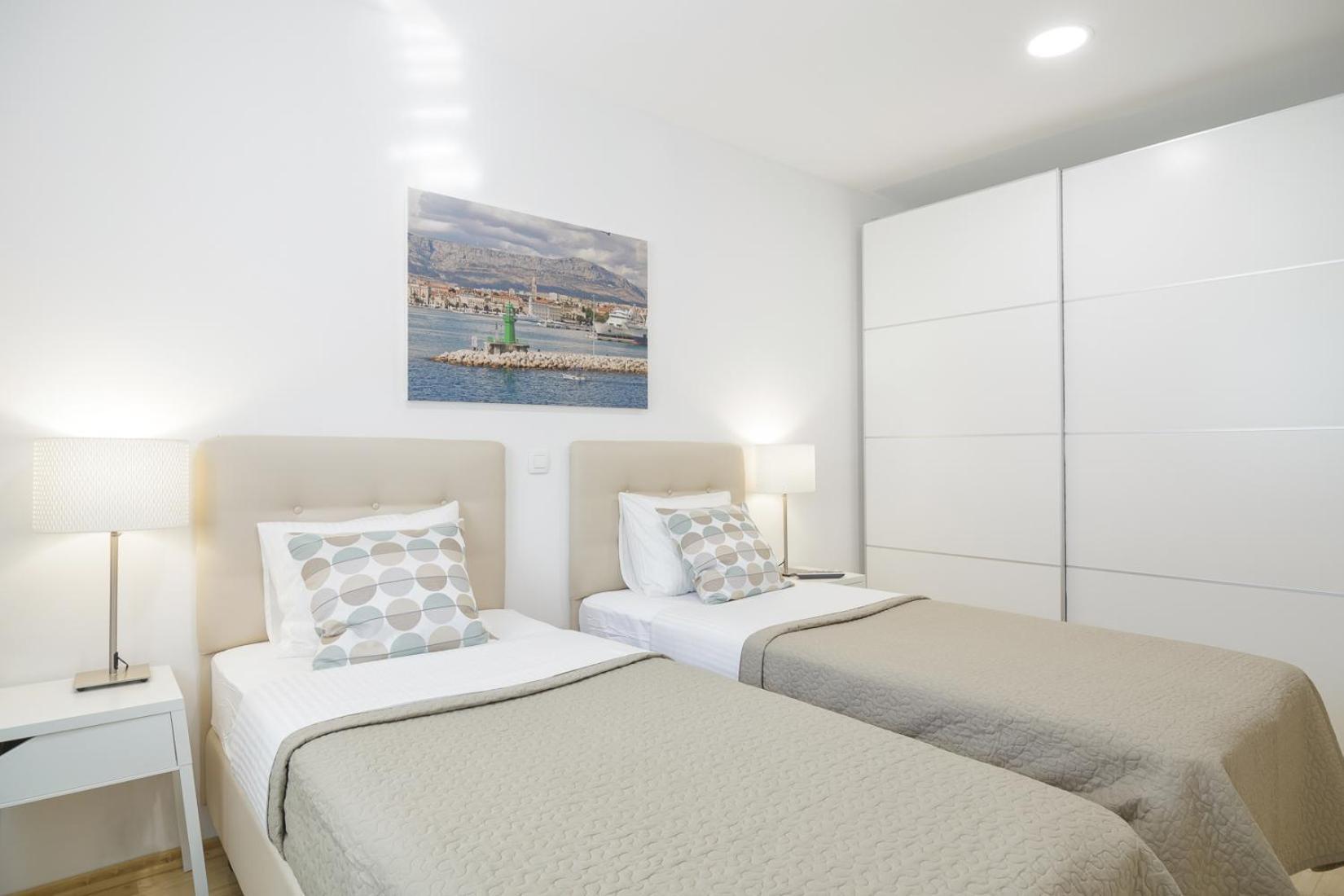Casa de férias Aspalathos - With Free Parking, Near The Beach, A Few Minutes' Walking Distance To The Unesco Palace Split