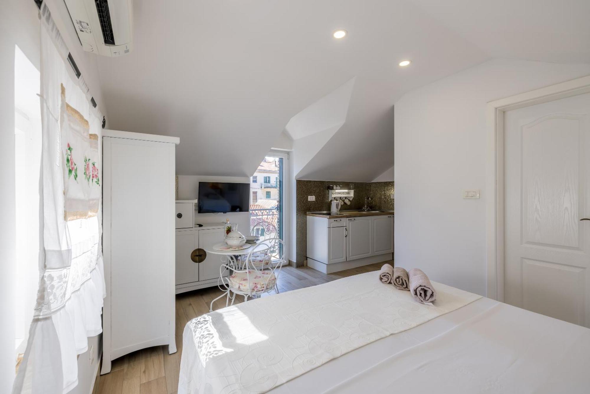 Apartment Old Town *