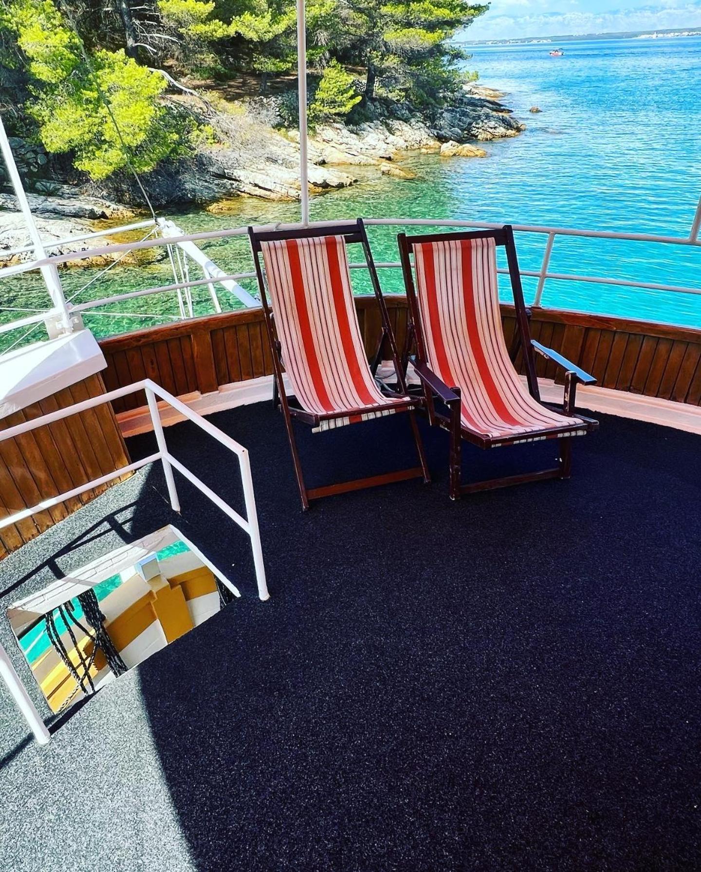 Botel Rhythm Floating Accom - Split