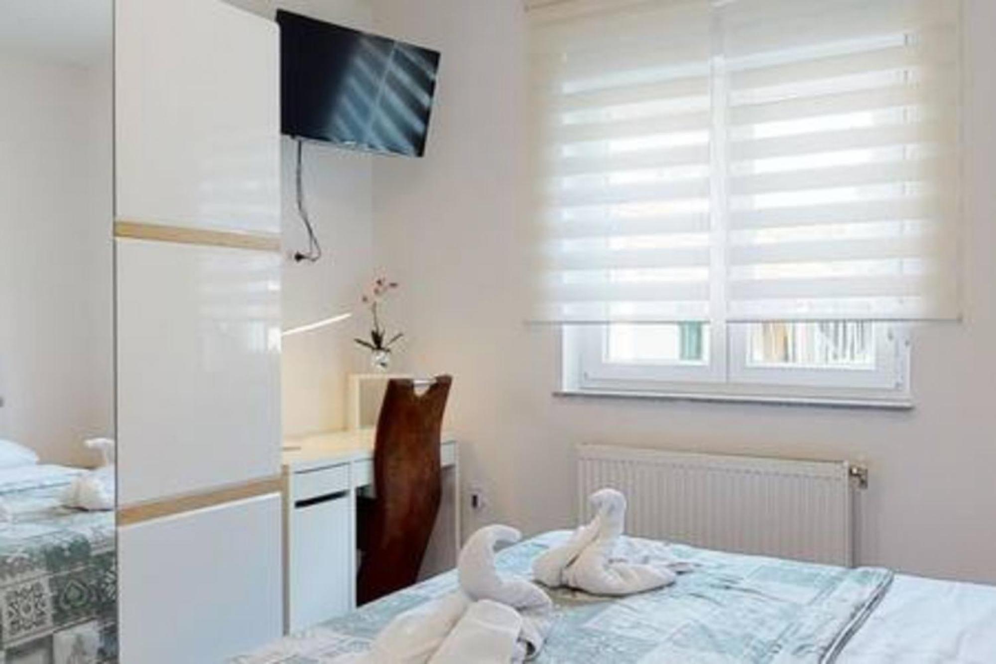 Vikendica Holiday House Tolesa