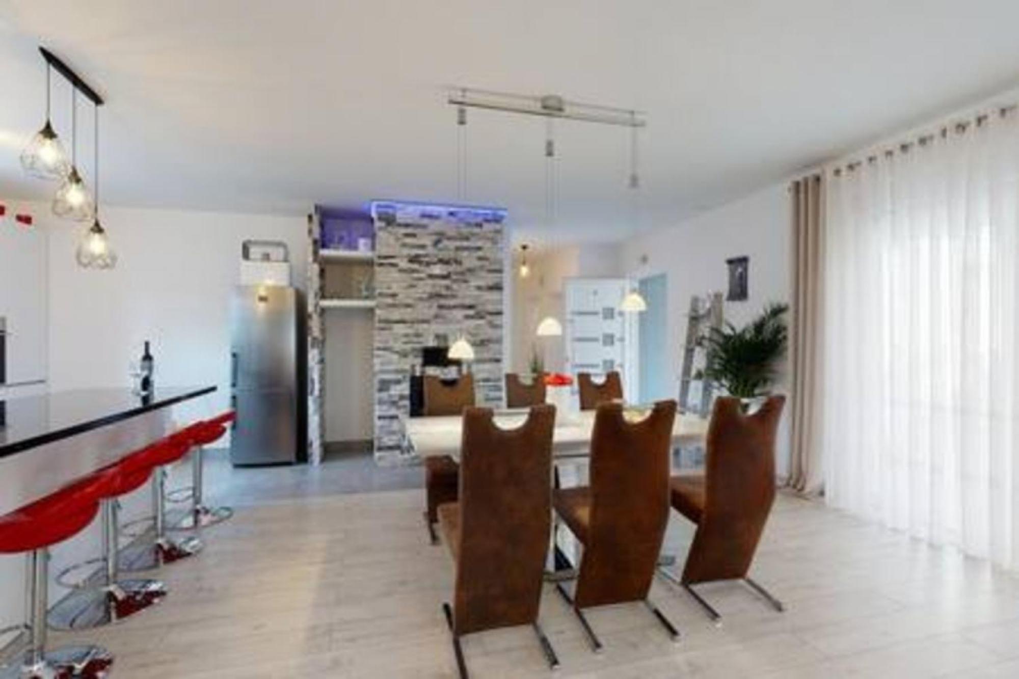 Vikendica Holiday House Tolesa *