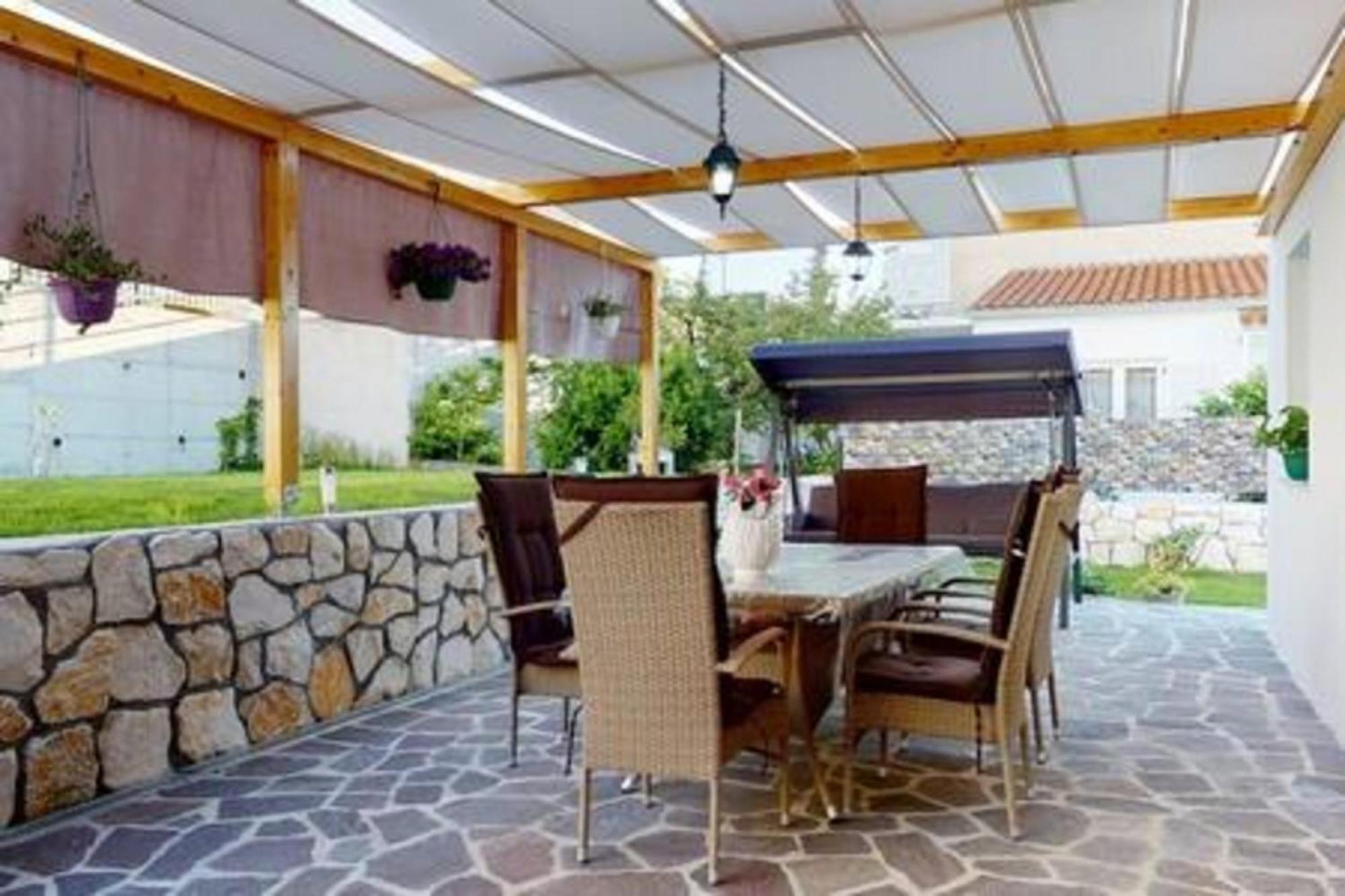 Vikendica Holiday House Tolesa *