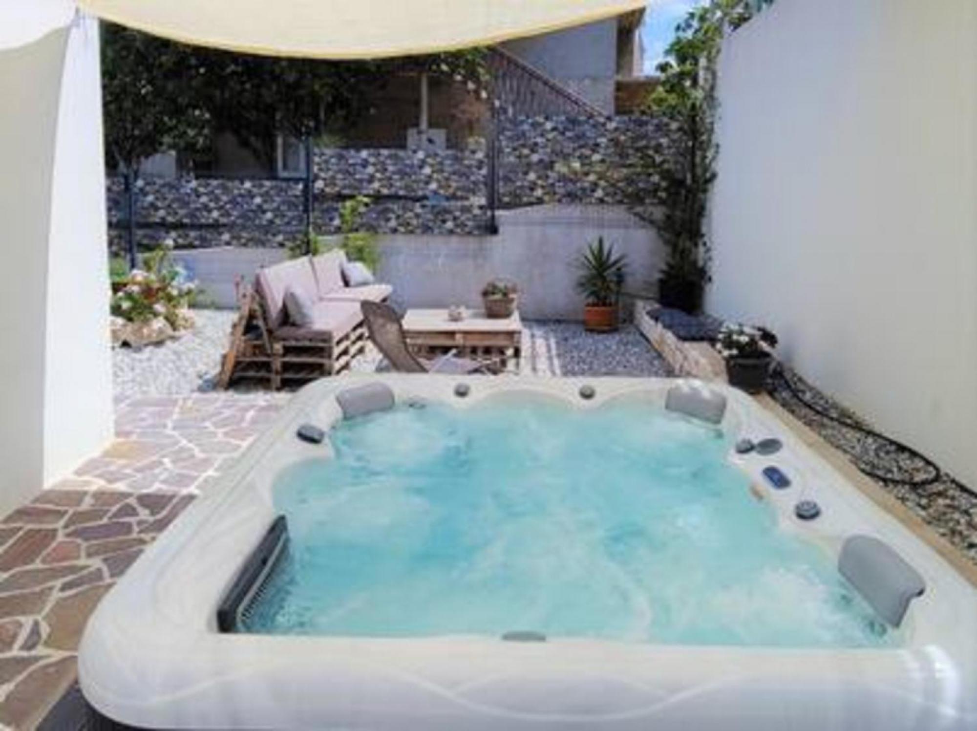 Vikendica Holiday House Tolesa *