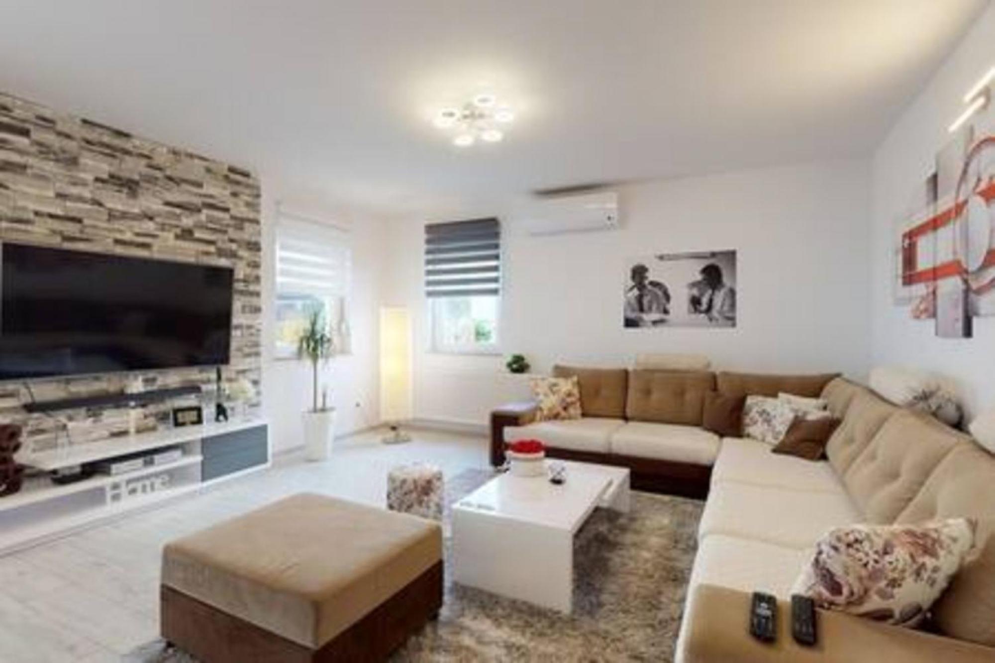 Vakantiehuis Holiday House Tolesa